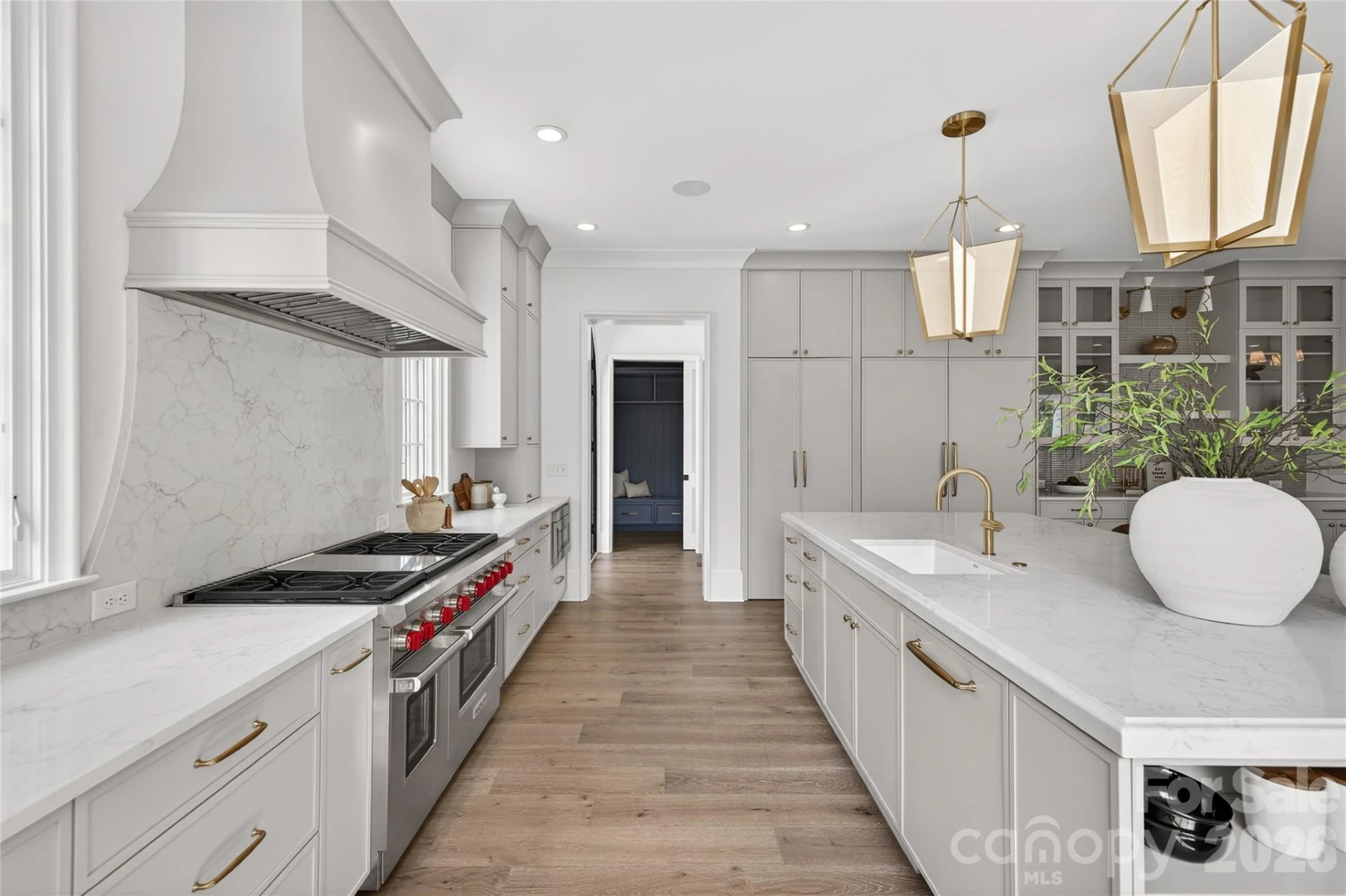 914 Edinburgh Lane - Photo 8