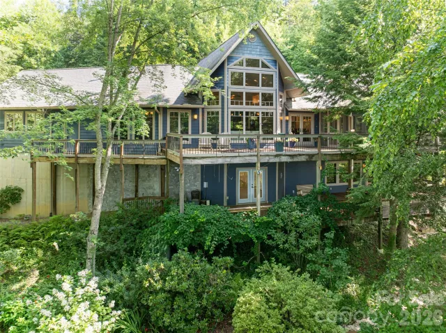 935 Whites Lake Boulevard, Saluda, NC, 28773