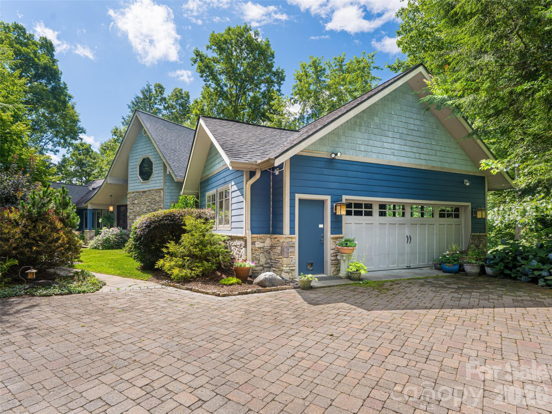 935 Whites Lake Boulevard - Photo 2