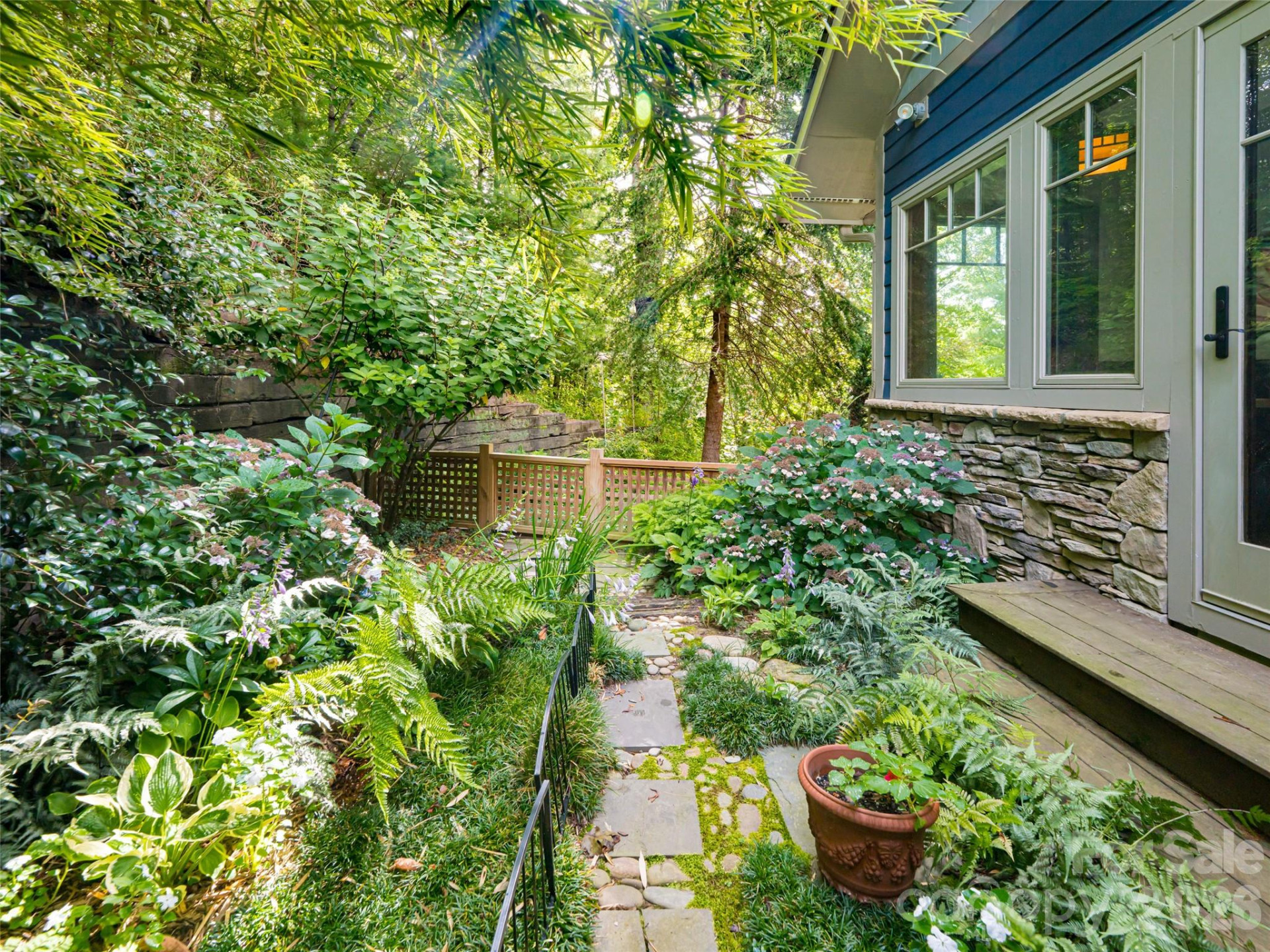 935 Whites Lake Boulevard - Photo 36