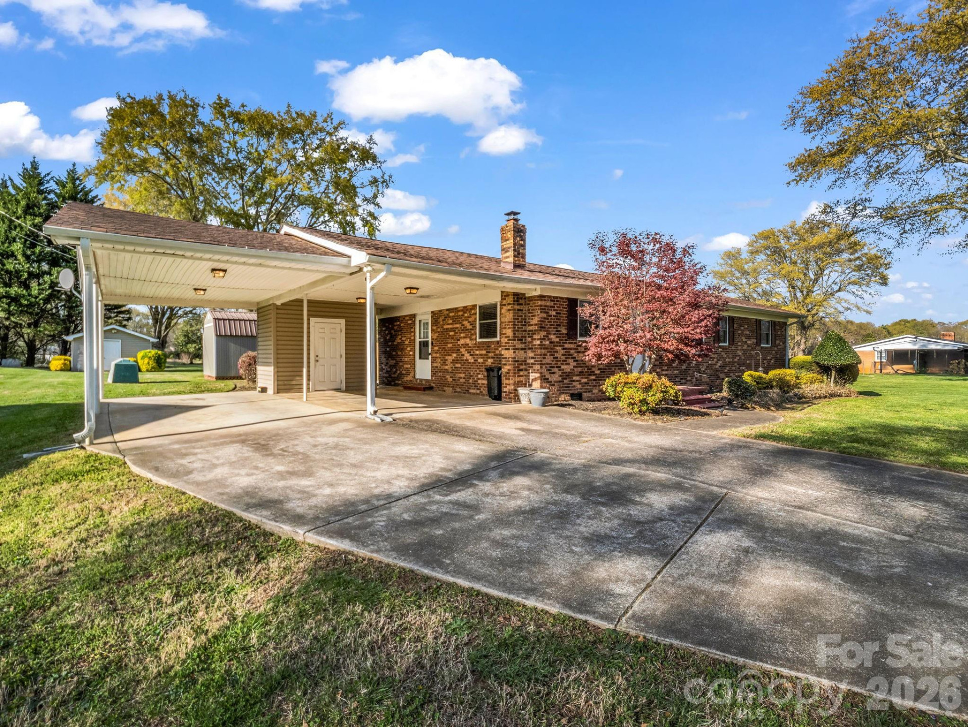 913 Webb Road - Photo 2