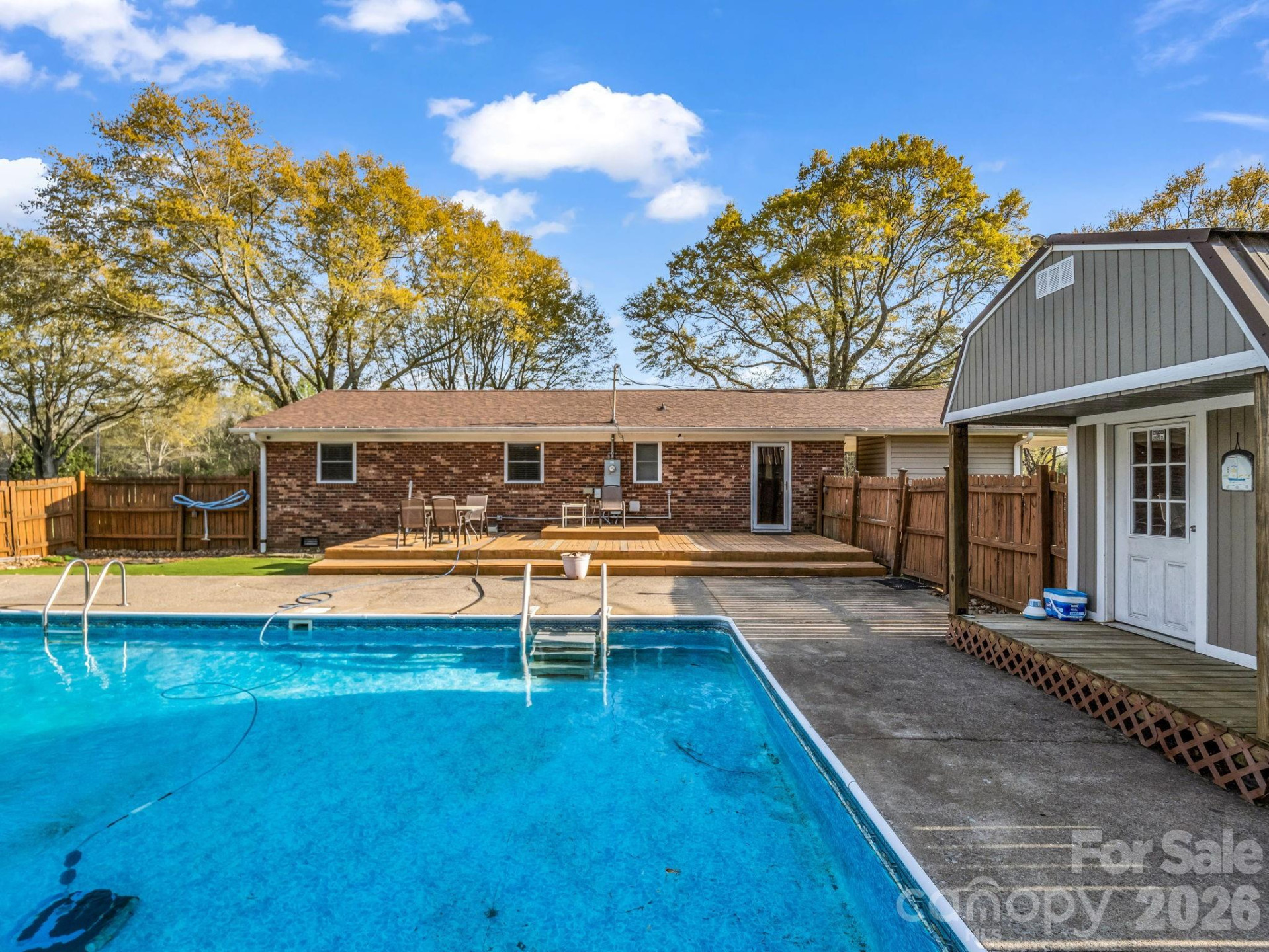 913 Webb Road - Photo 3