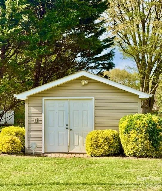 913 Webb Road - Photo 30