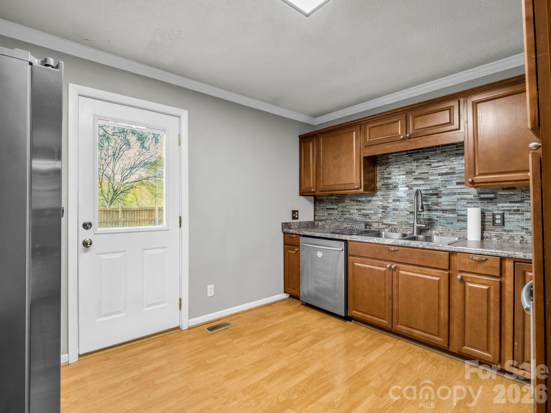 913 Webb Road - Photo 6