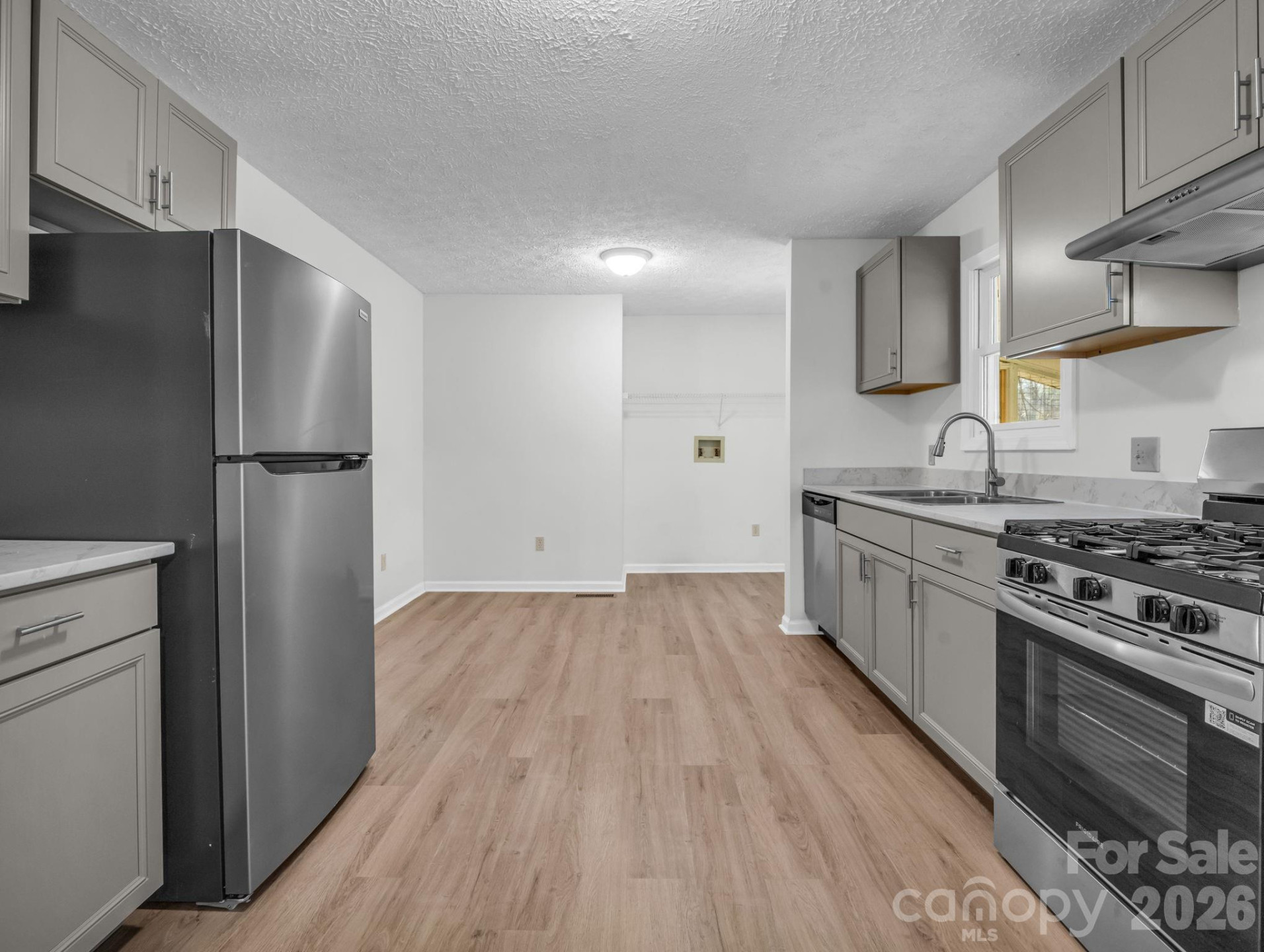 347 Crestview Street - Photo 16