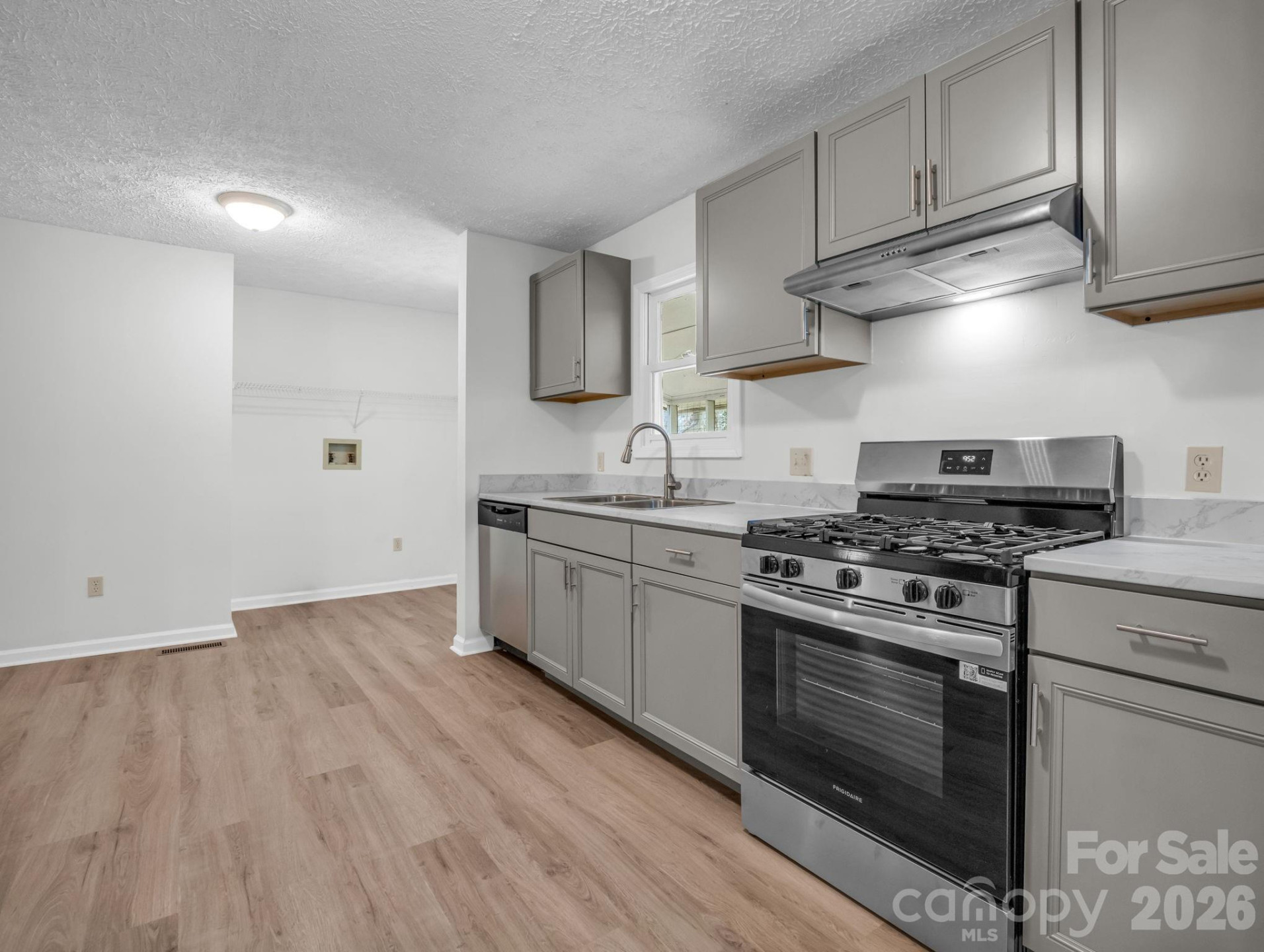 347 Crestview Street - Photo 17