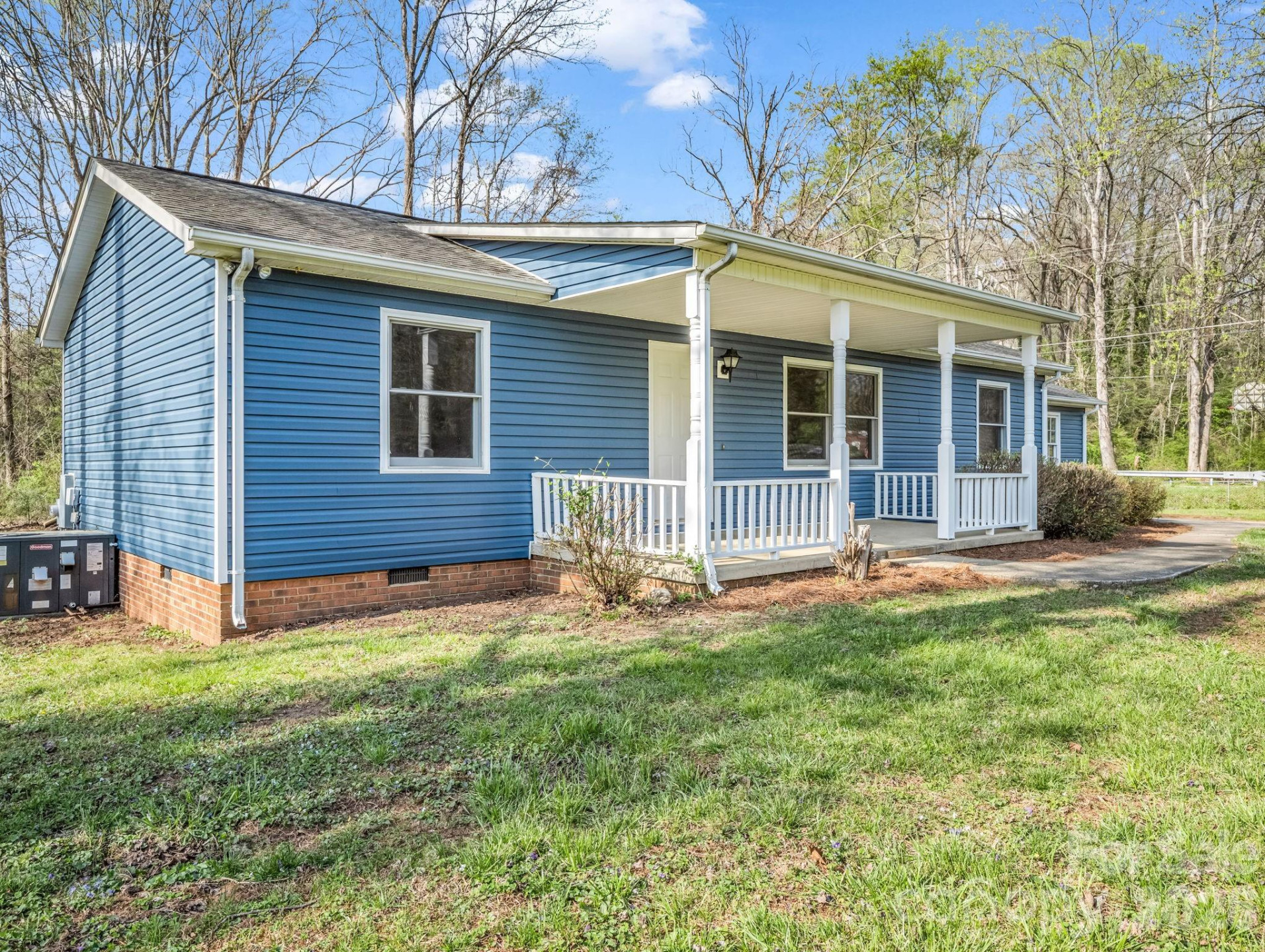 347 Crestview Street - Photo 5