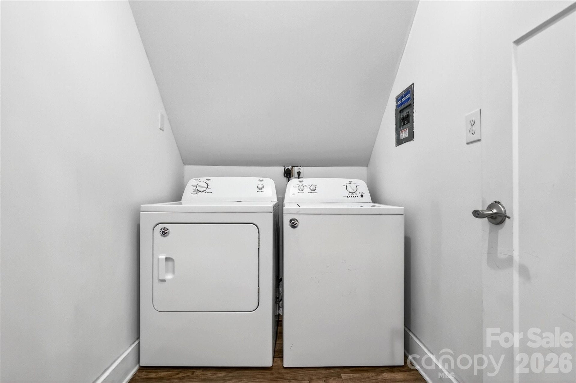 8026 Buck Creek Road - Photo 36