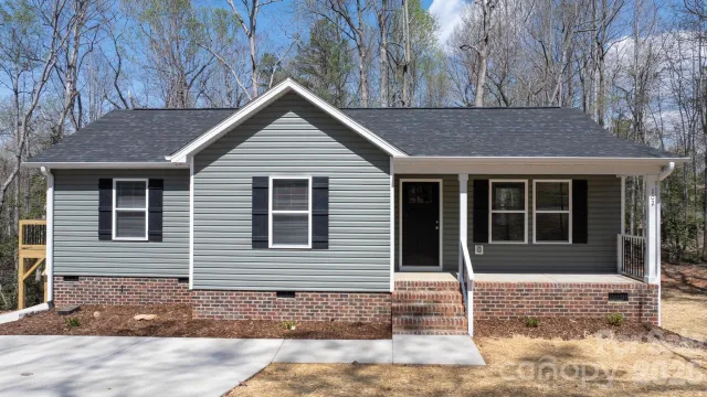 102 Kitchings Drive