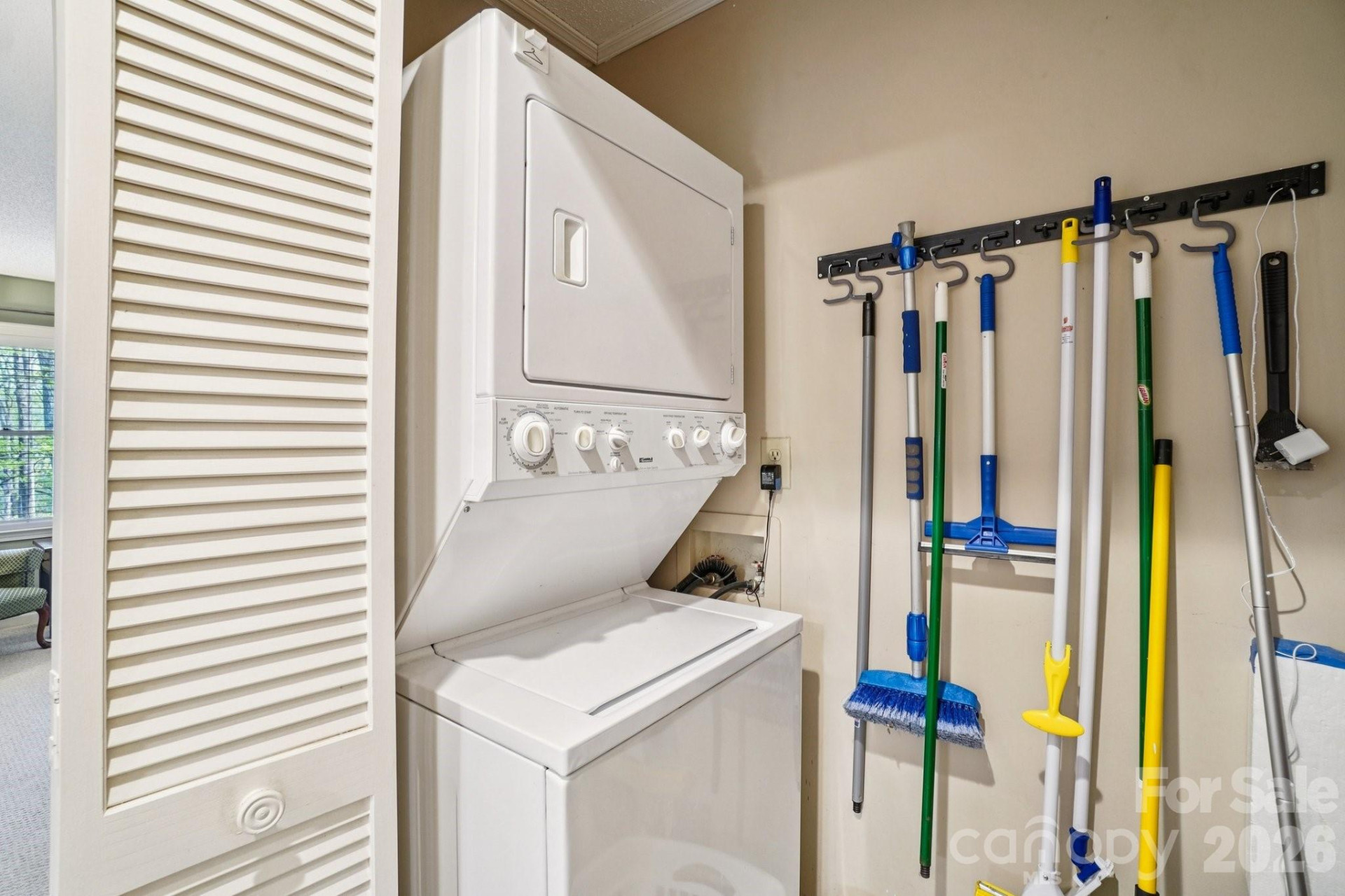 409 Whitney Boulevard - Photo 16