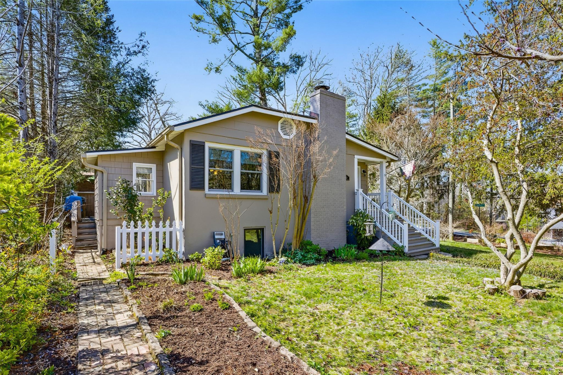 261 Forest Hill Drive - Photo 7