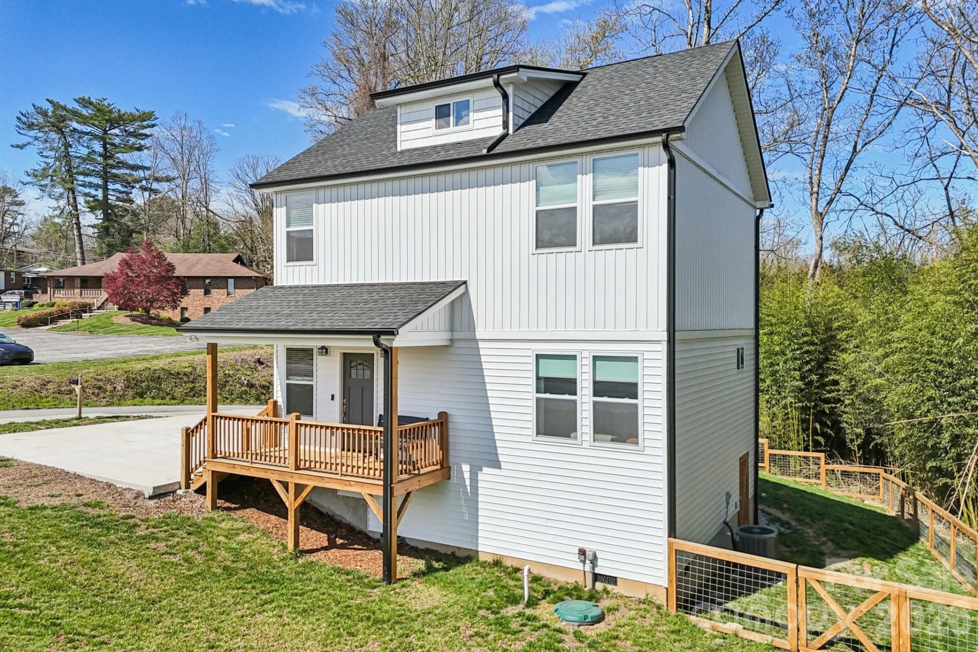 688 Dairy Street - Photo 2