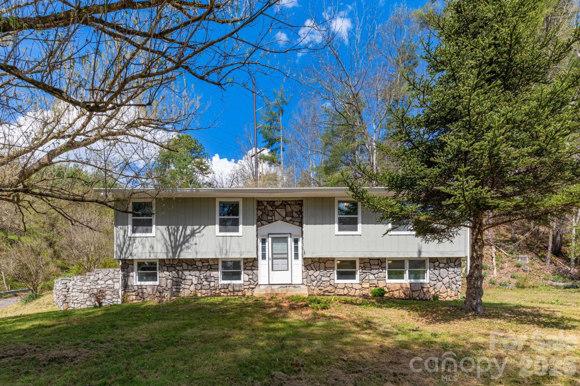 4755 US 23 Highway - Photo 2