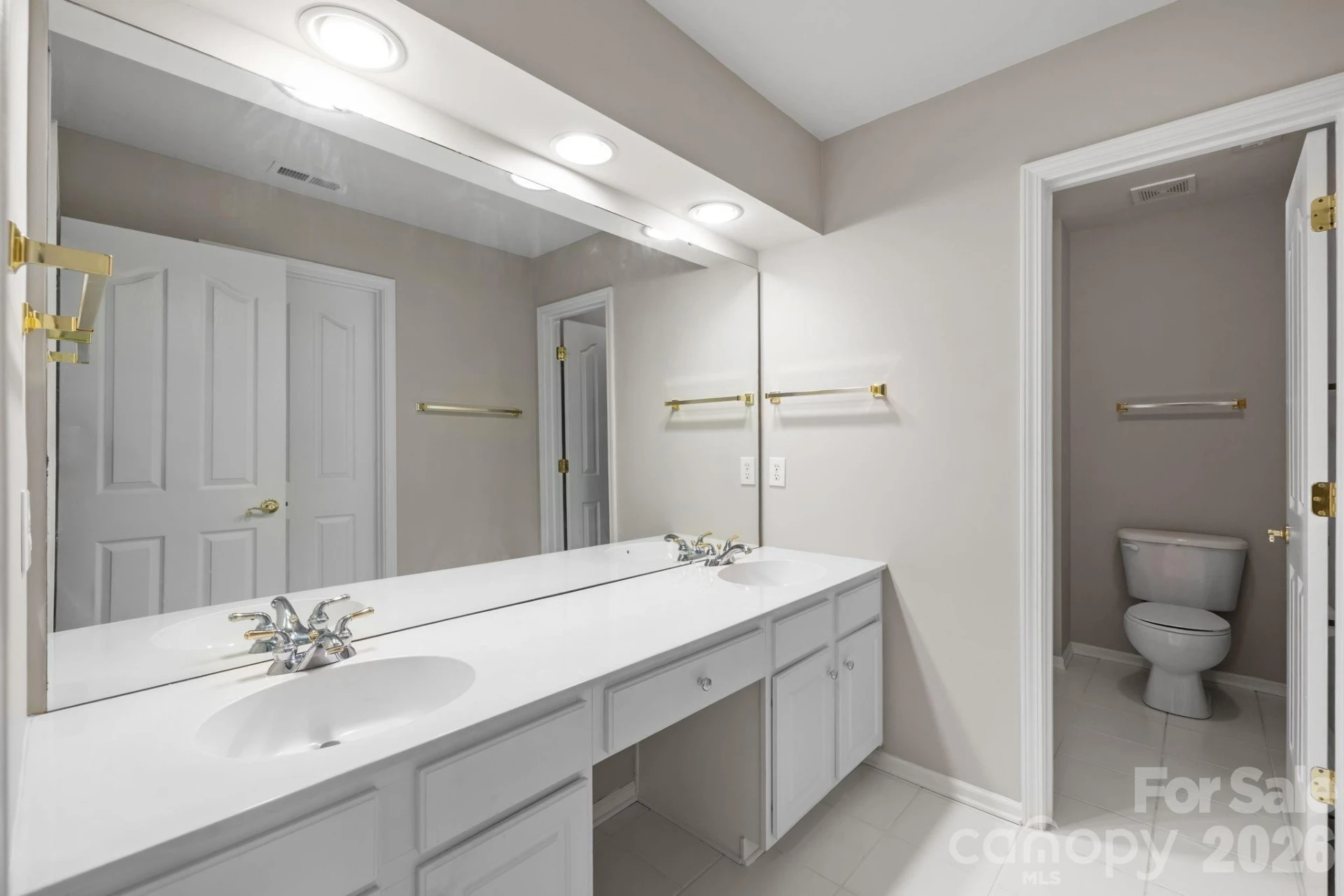 412 Eberle Way - Photo 33