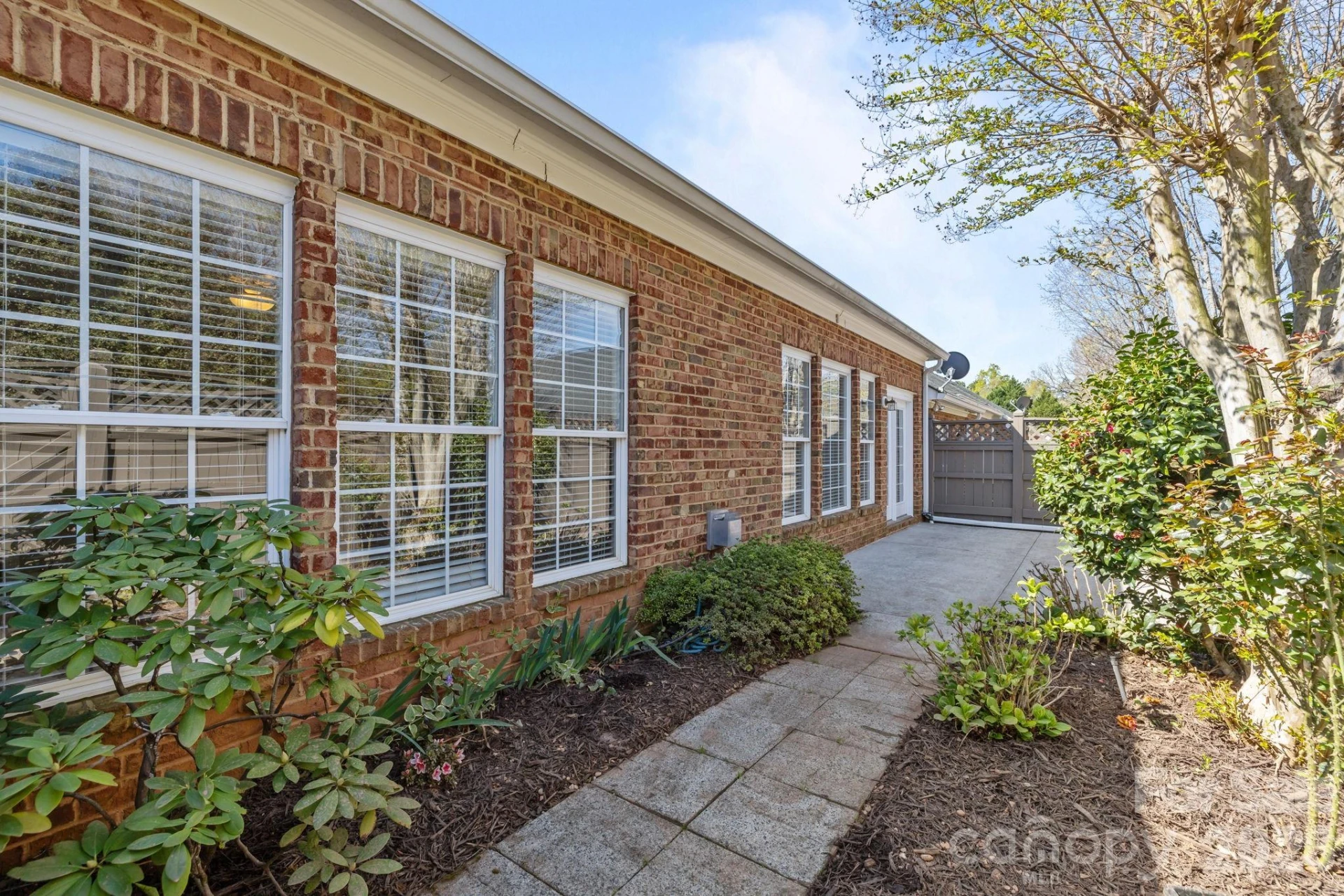412 Eberle Way - Photo 37