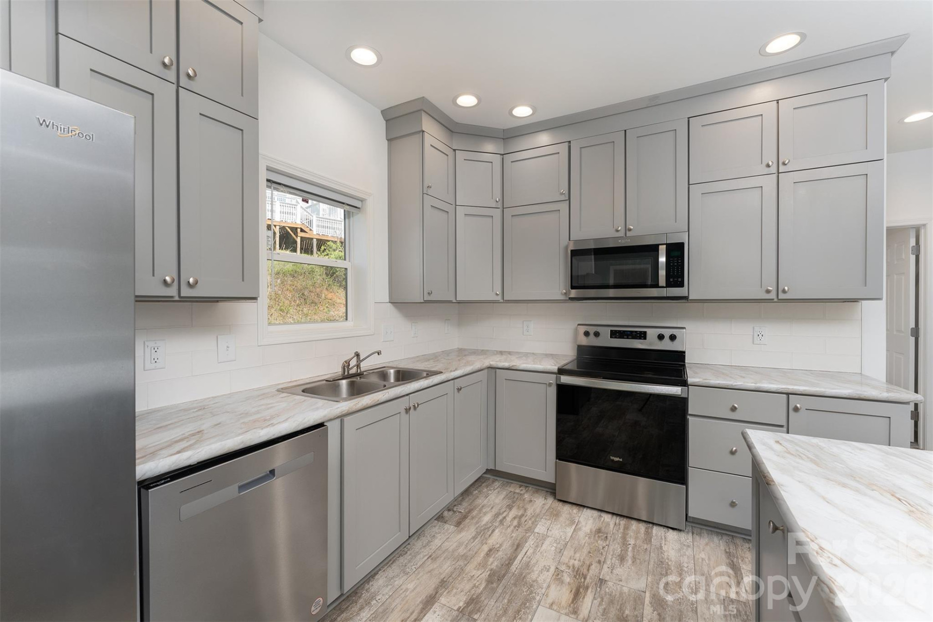 138 Indian Paintbrush Lane - Photo 9