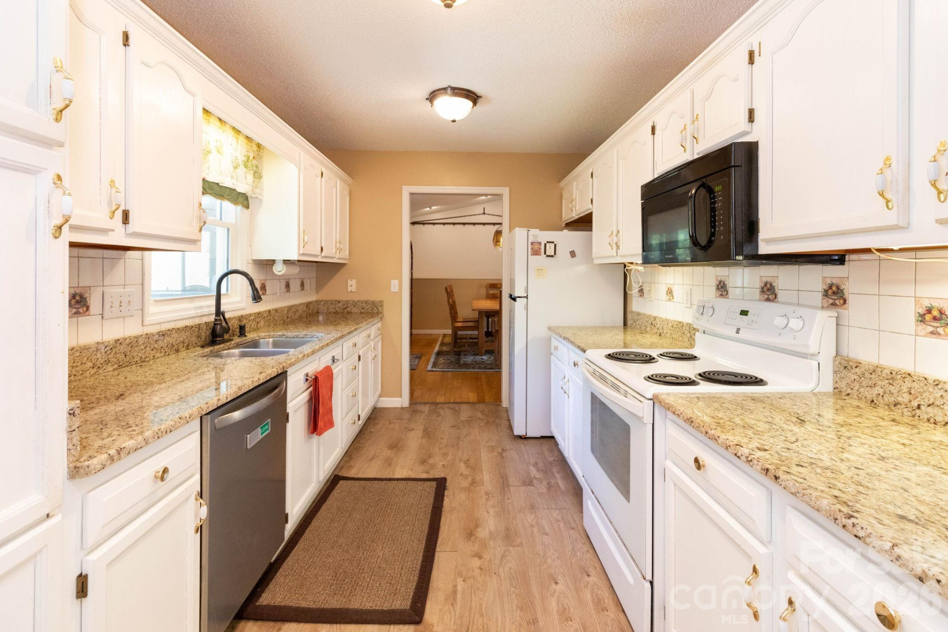 6 Arrowhead Lane - Photo 7