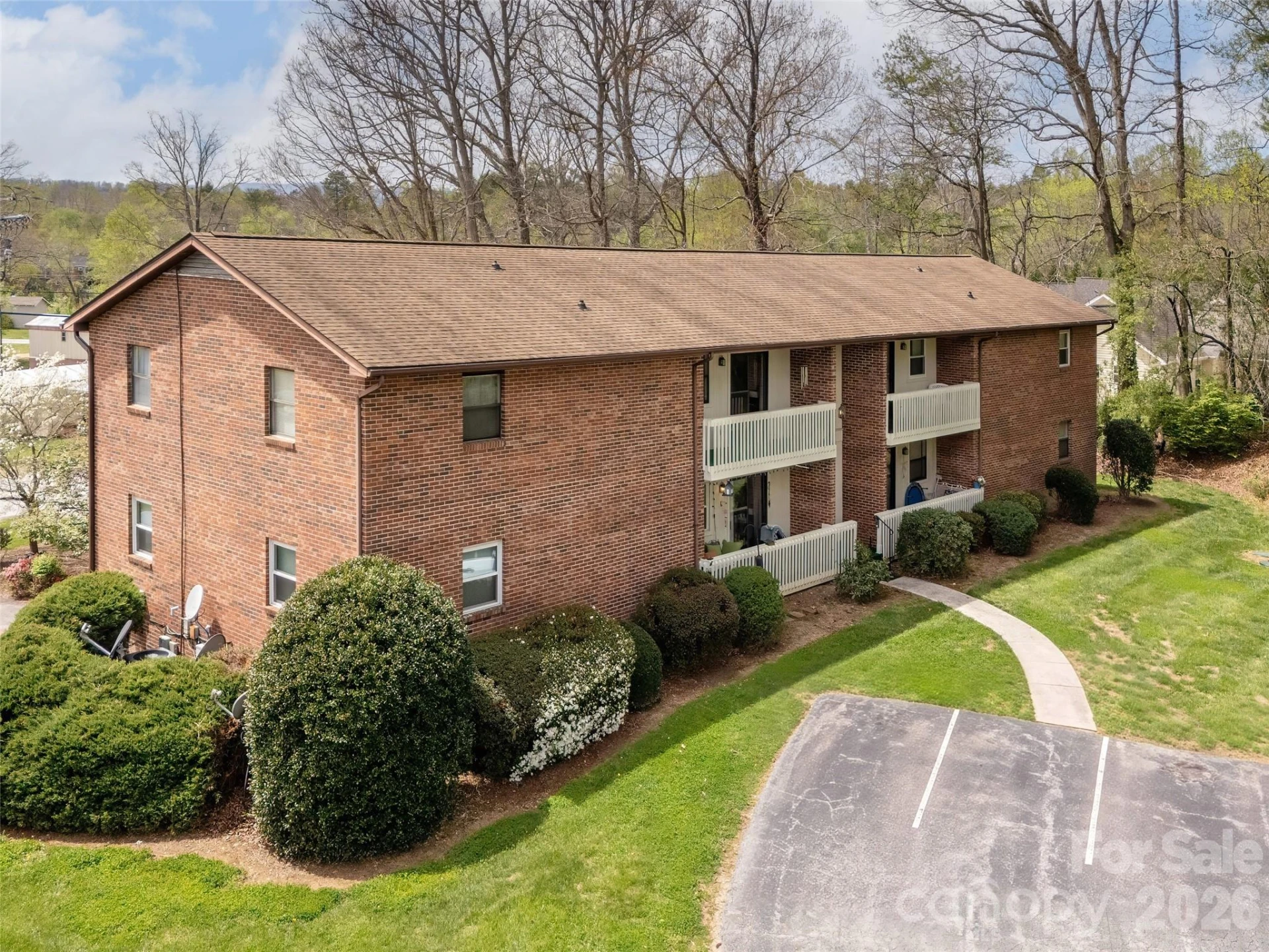 103 Oakwood Place #4