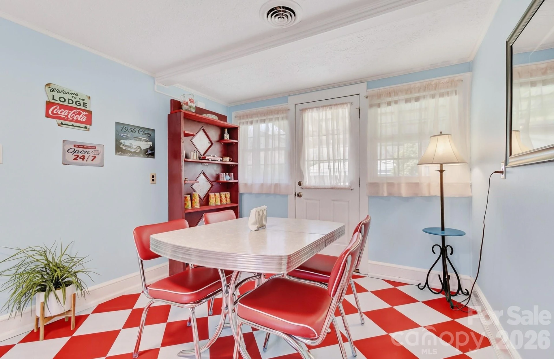 8 Concord Road - Photo 3