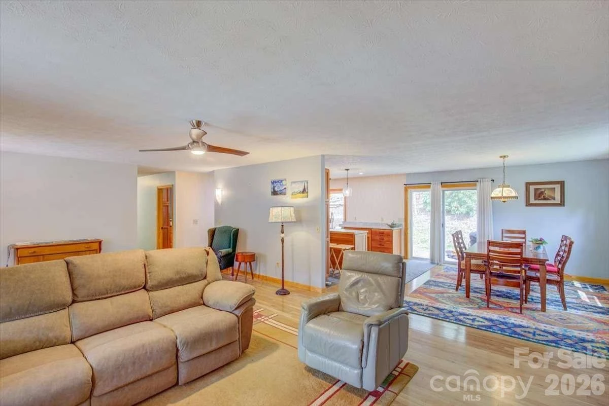 972 Harper Road - Photo 5
