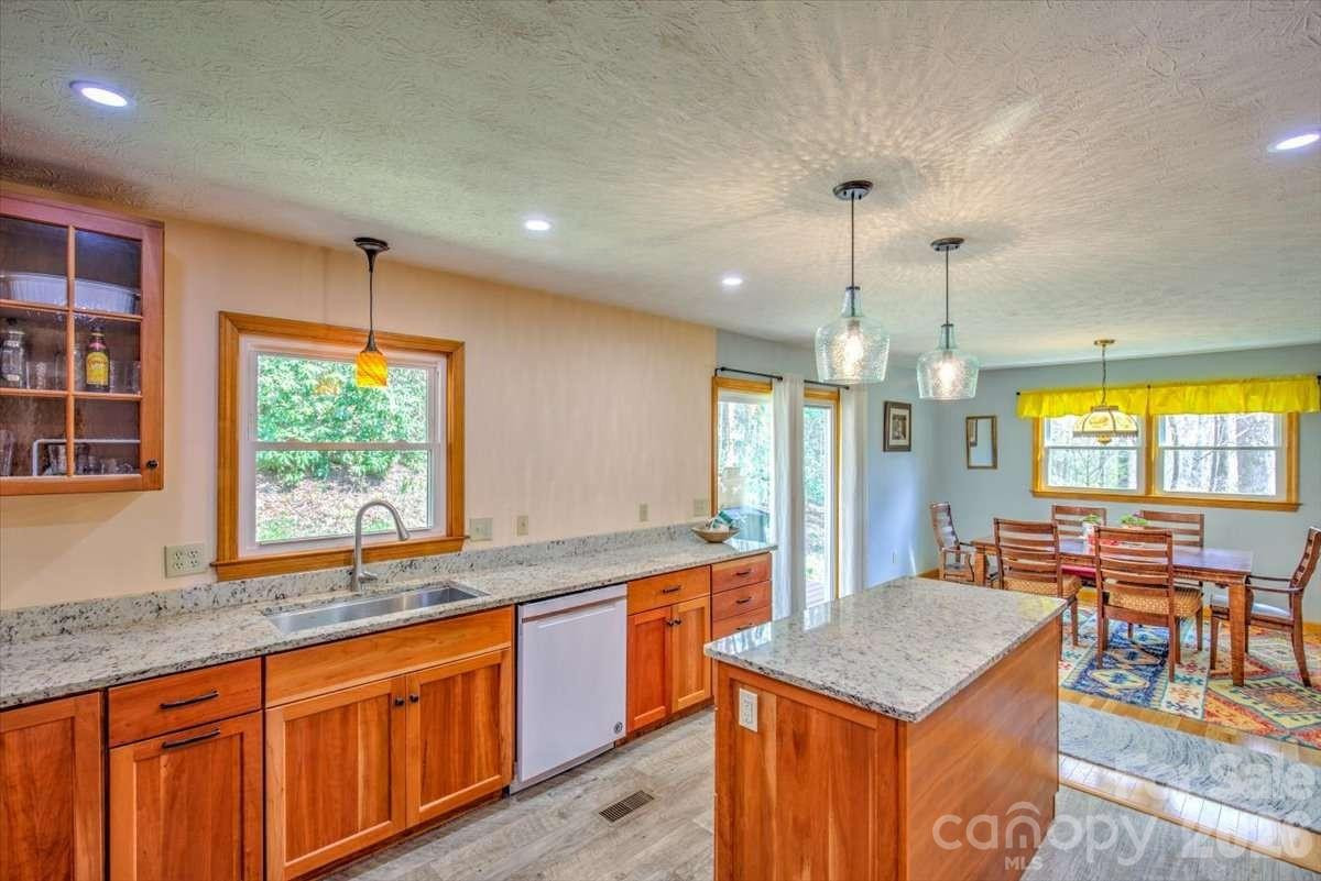 972 Harper Road - Photo 7