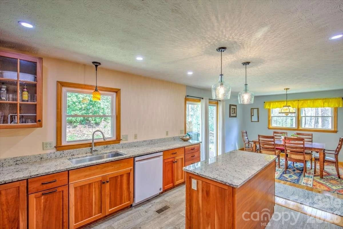 972 Harper Road - Photo 7