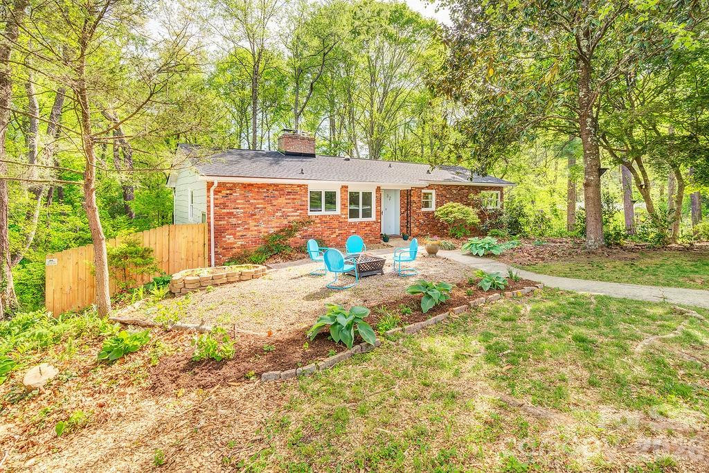 32 Pinehurst Road - Photo 2