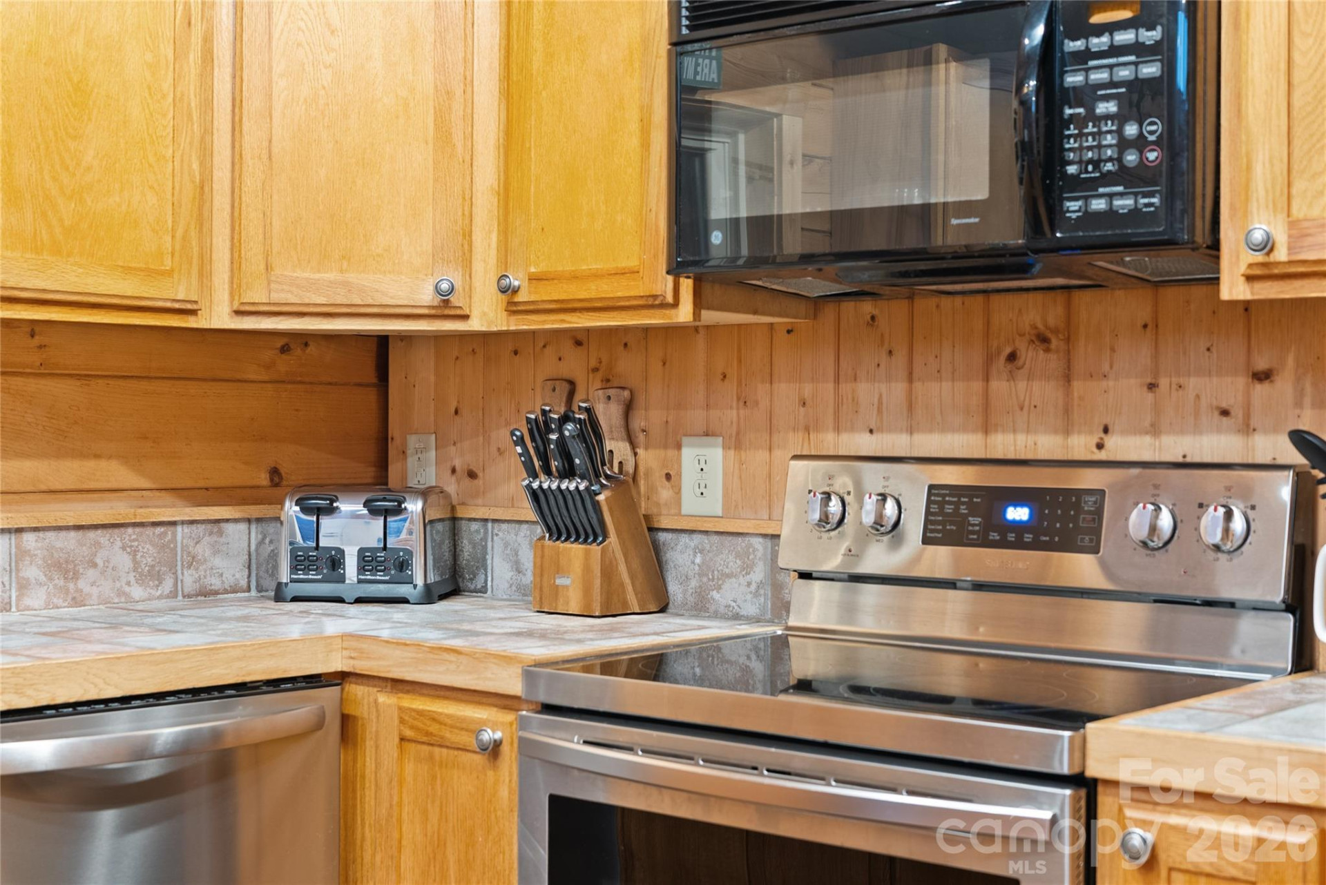 173 Mistletoe Park - Photo 11