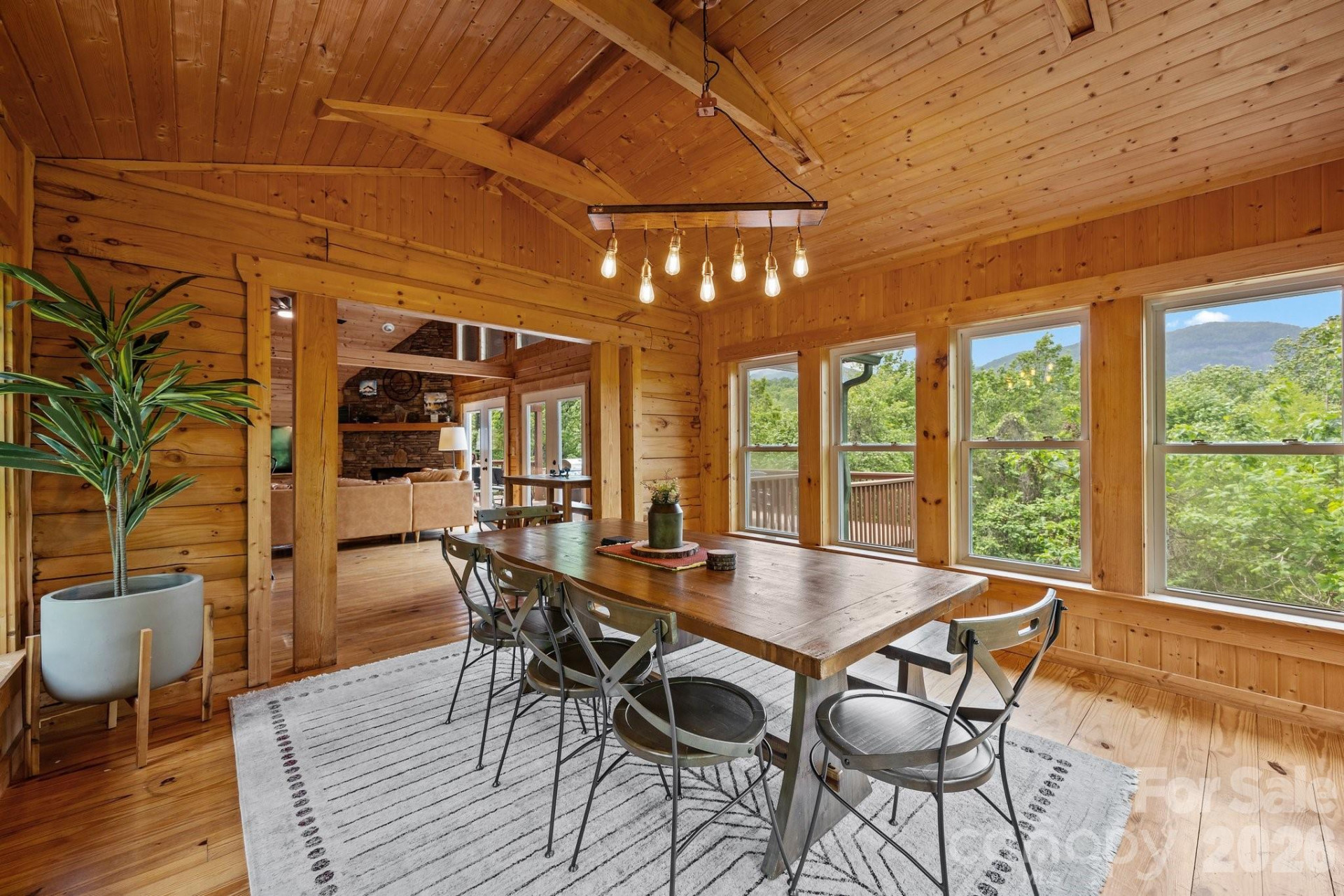 173 Mistletoe Park - Photo 18