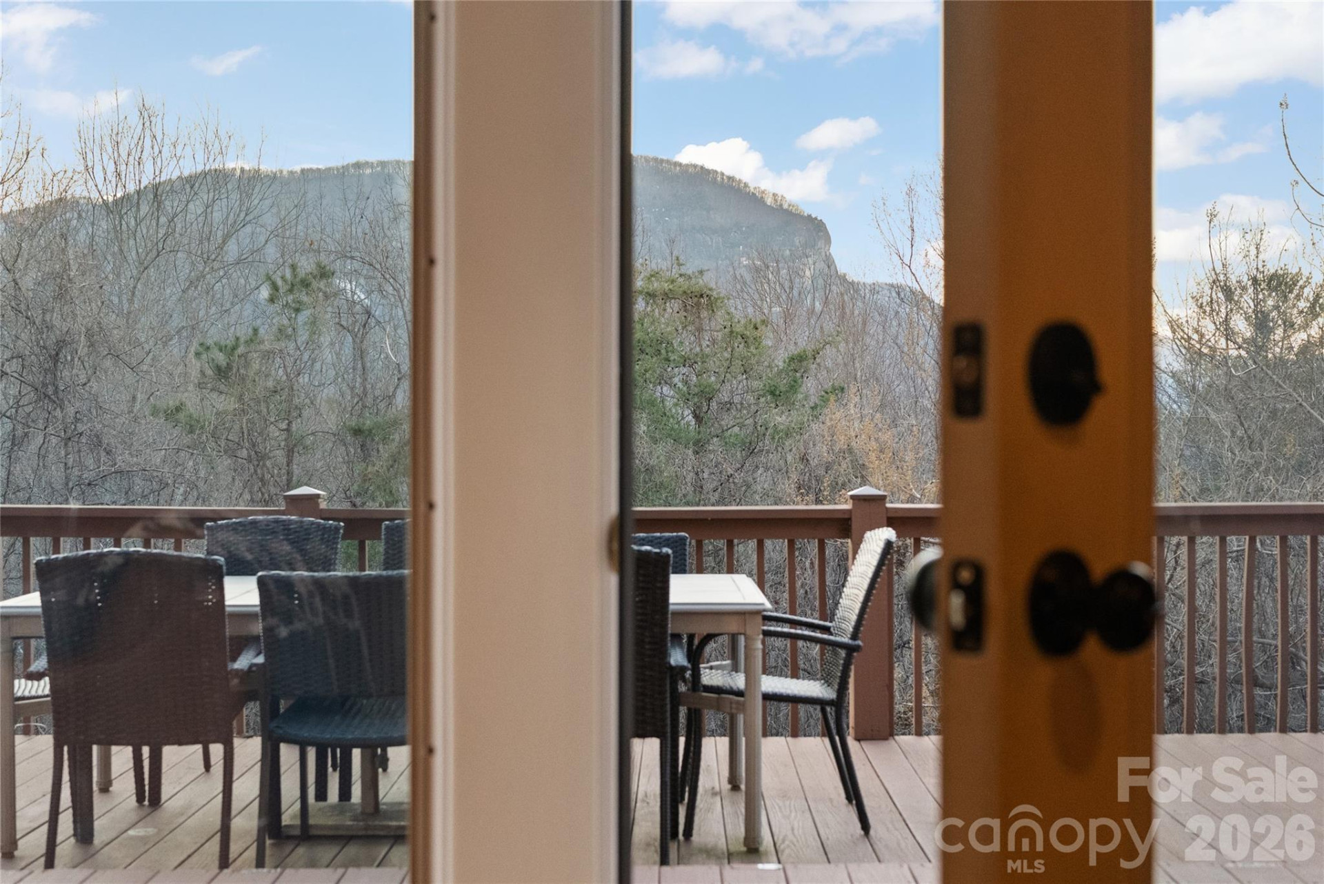 173 Mistletoe Park - Photo 5