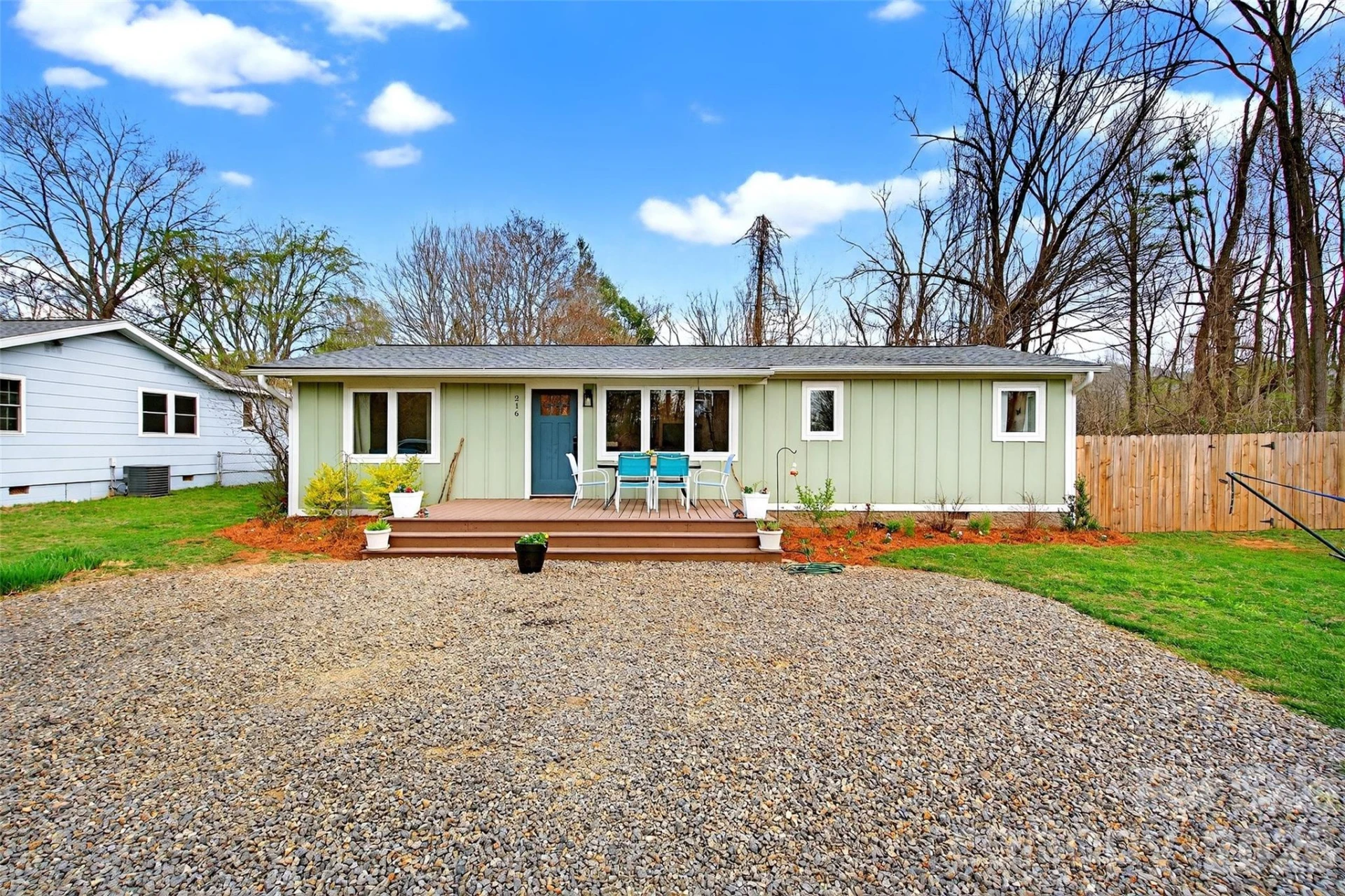 216 Vance Avenue - Photo 2