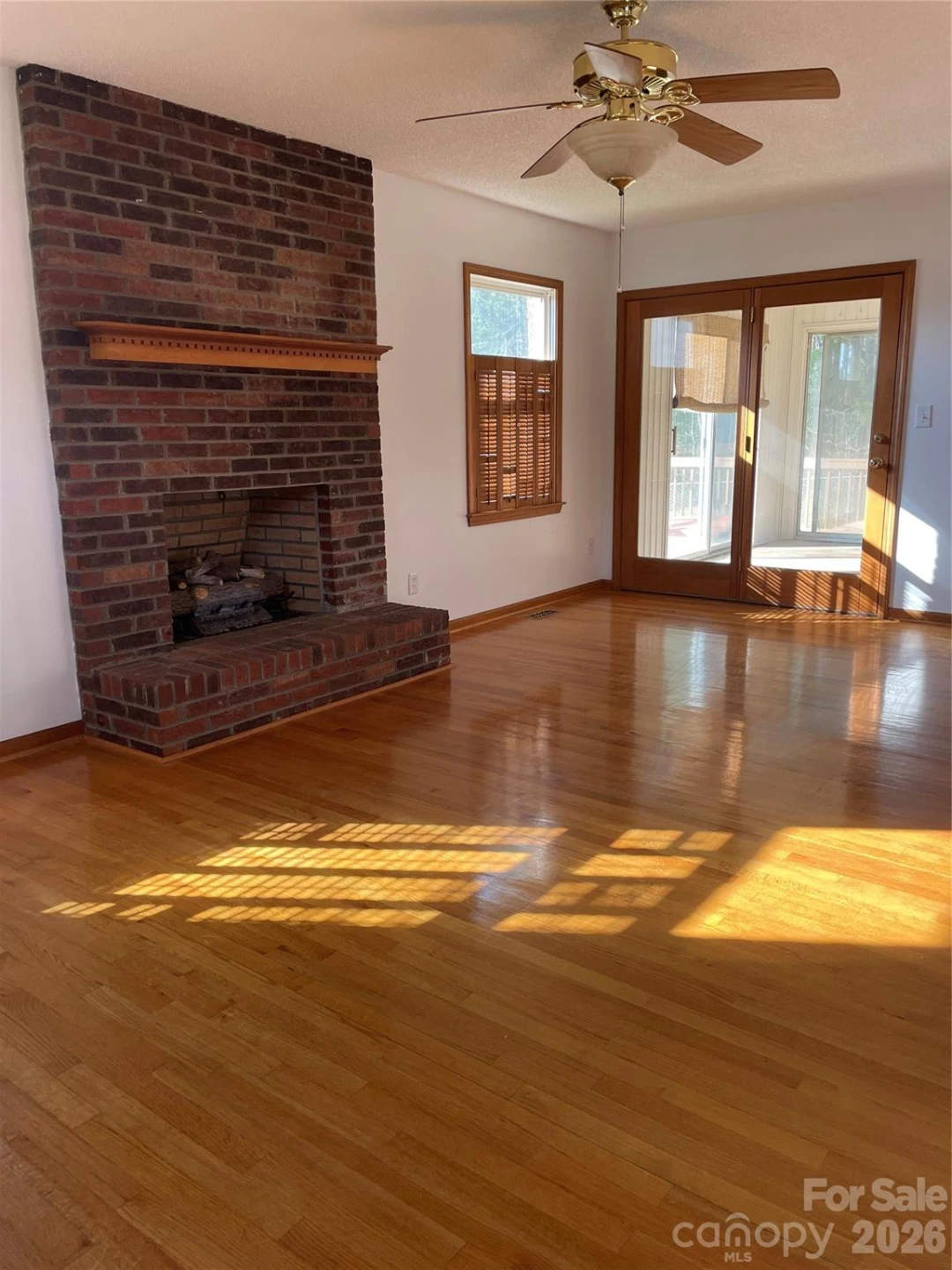 1492 Peeler Road - Photo 3