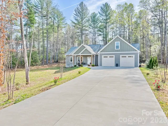 1711 Plantation Loop