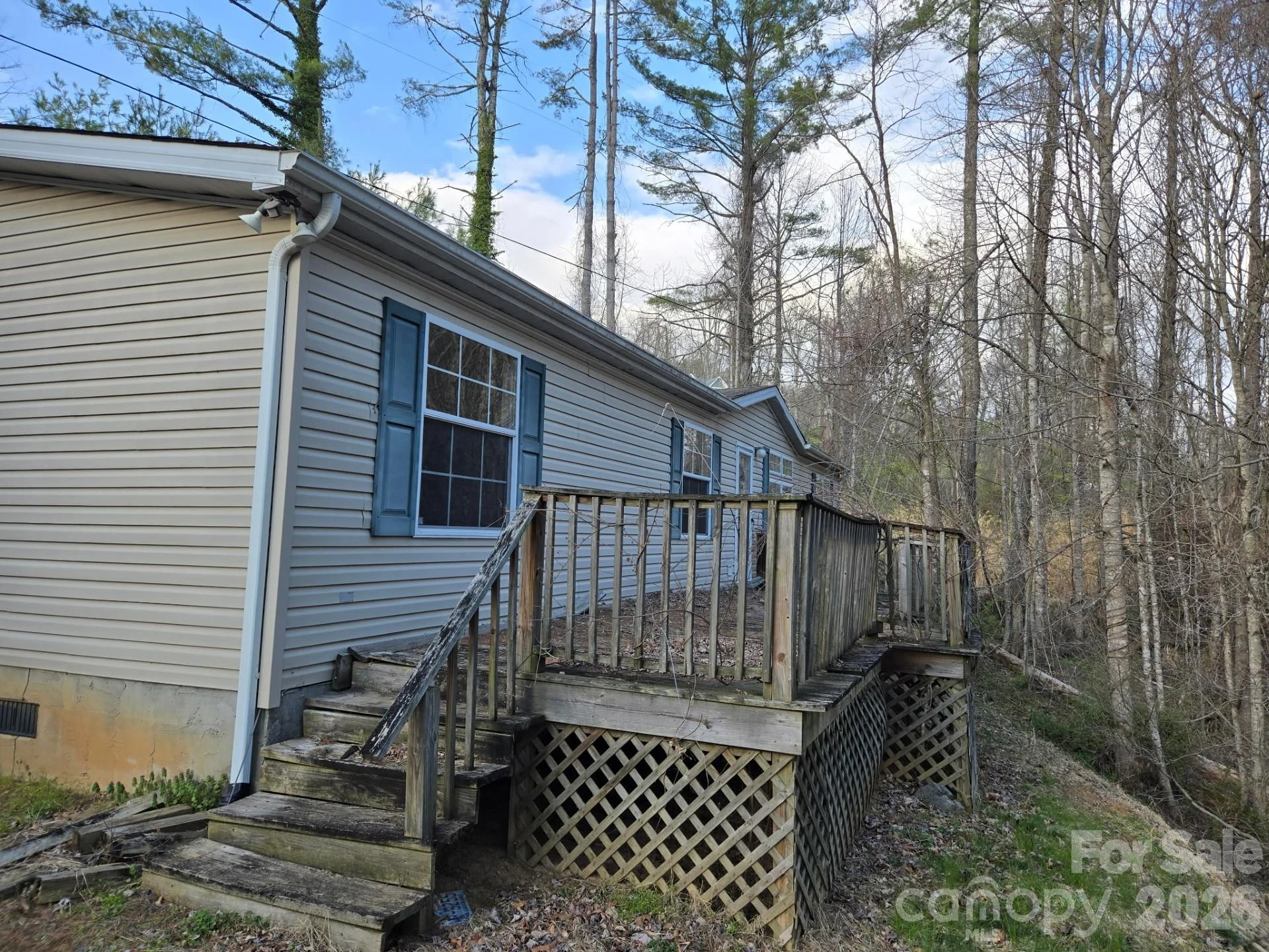 6 Woodland Street