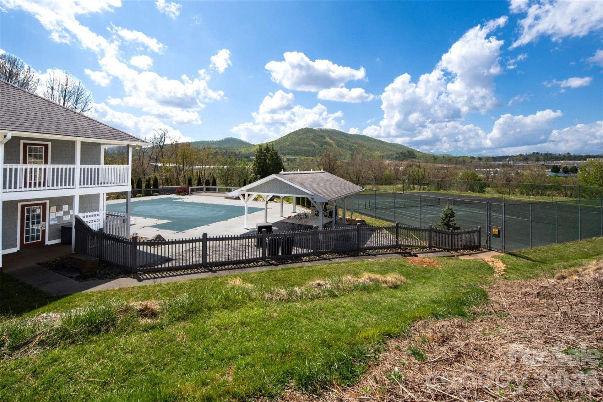 803 Woodlea Court - Photo 13