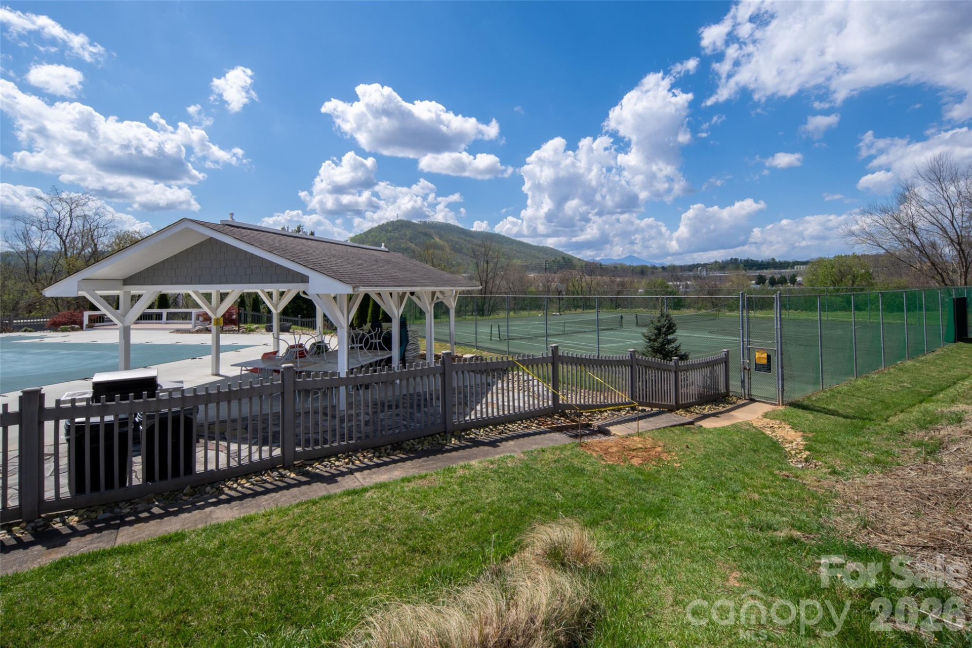 803 Woodlea Court - Photo 10