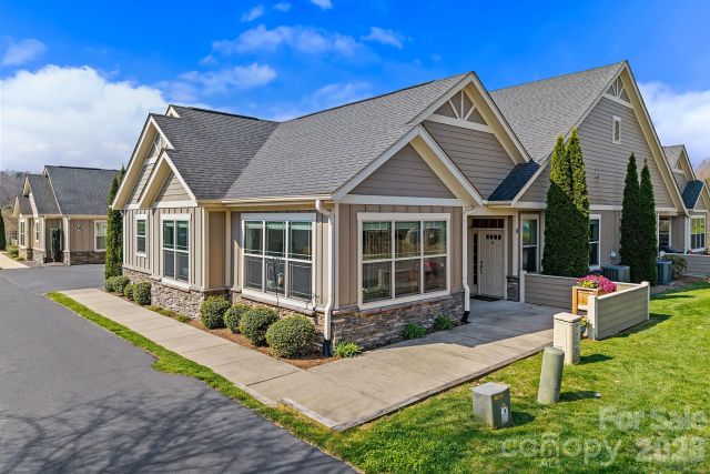 9 Brookstone Place, Candler, NC, 28715