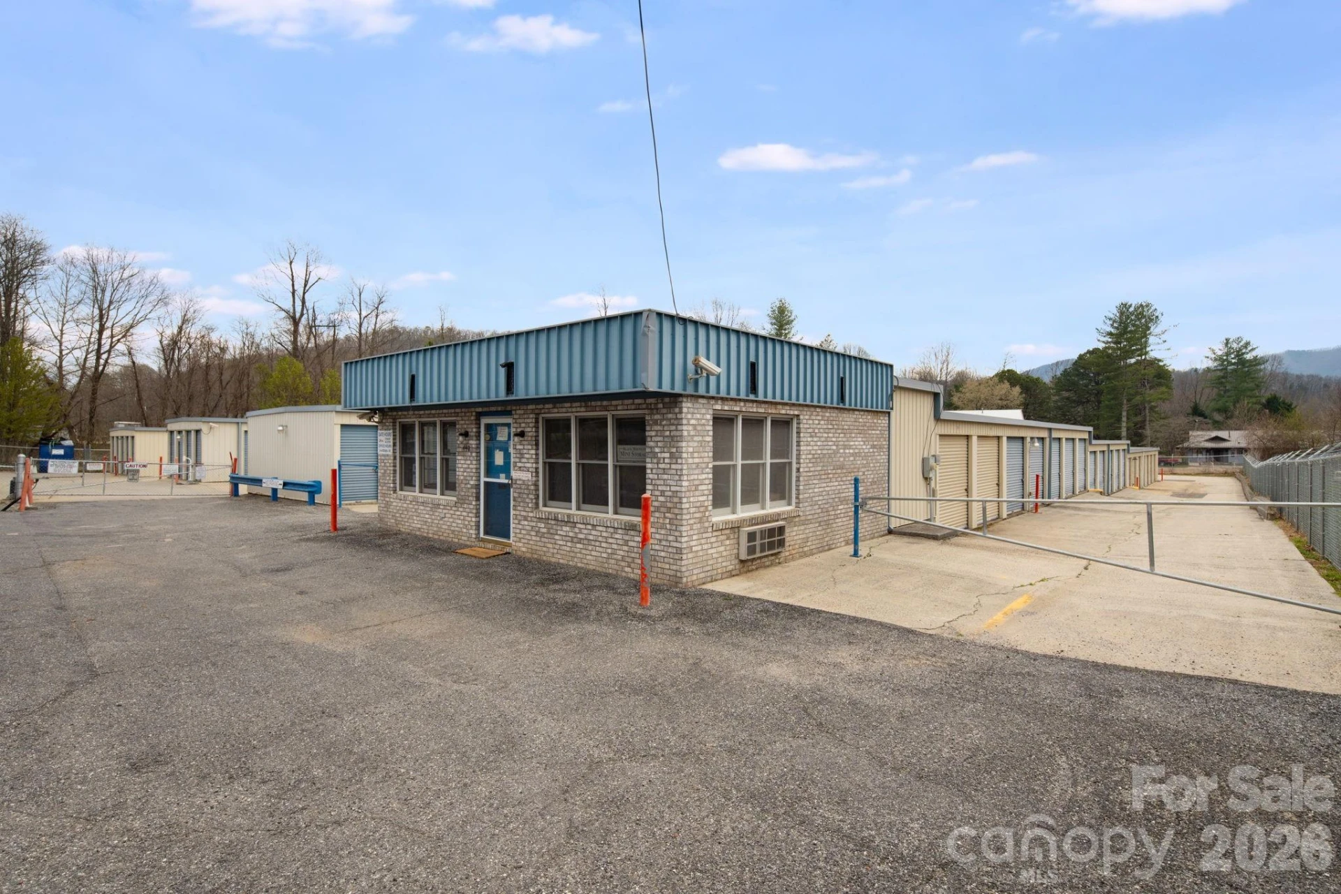440 E State Street - Photo 4