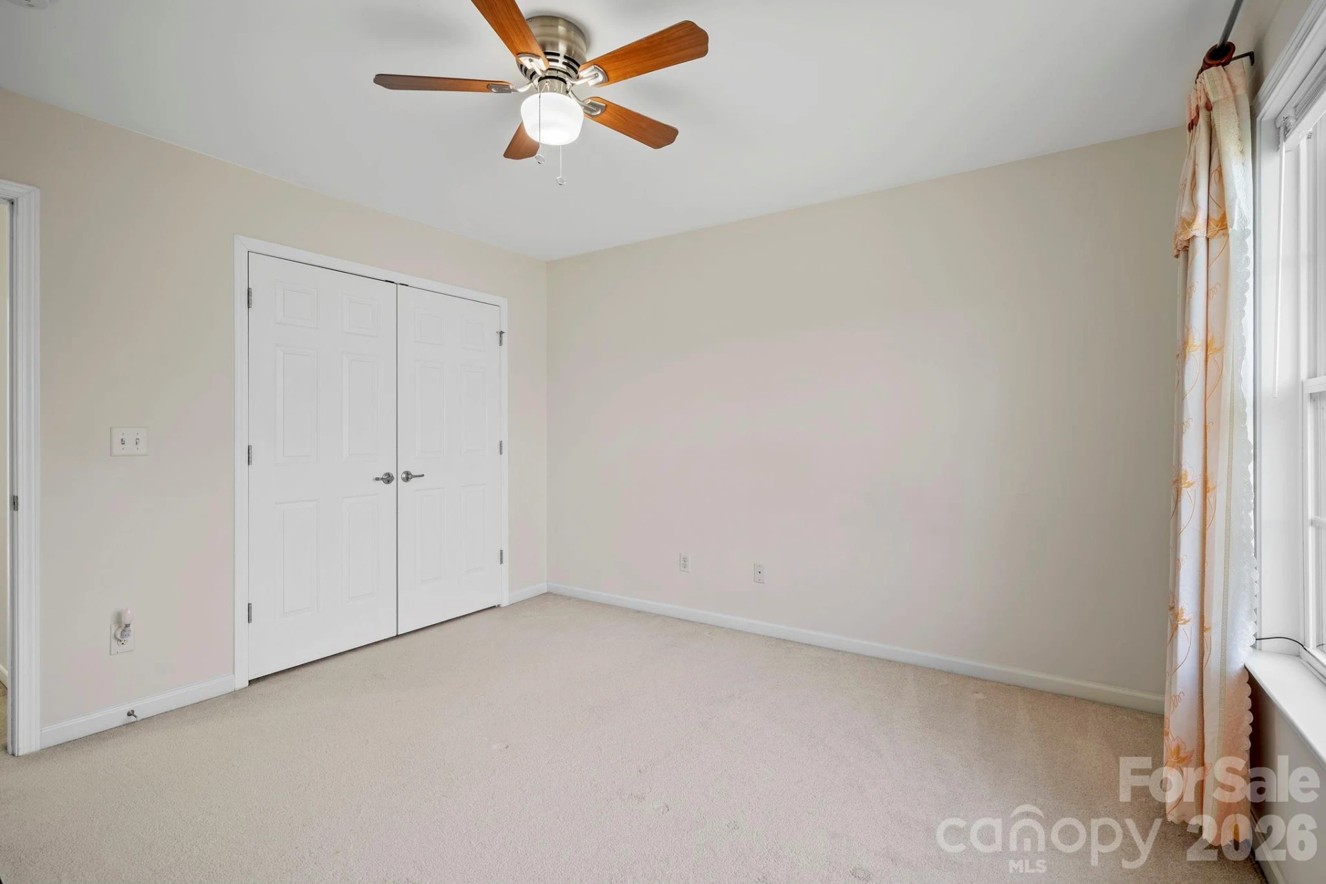 2 Breyerton Court - Photo 33