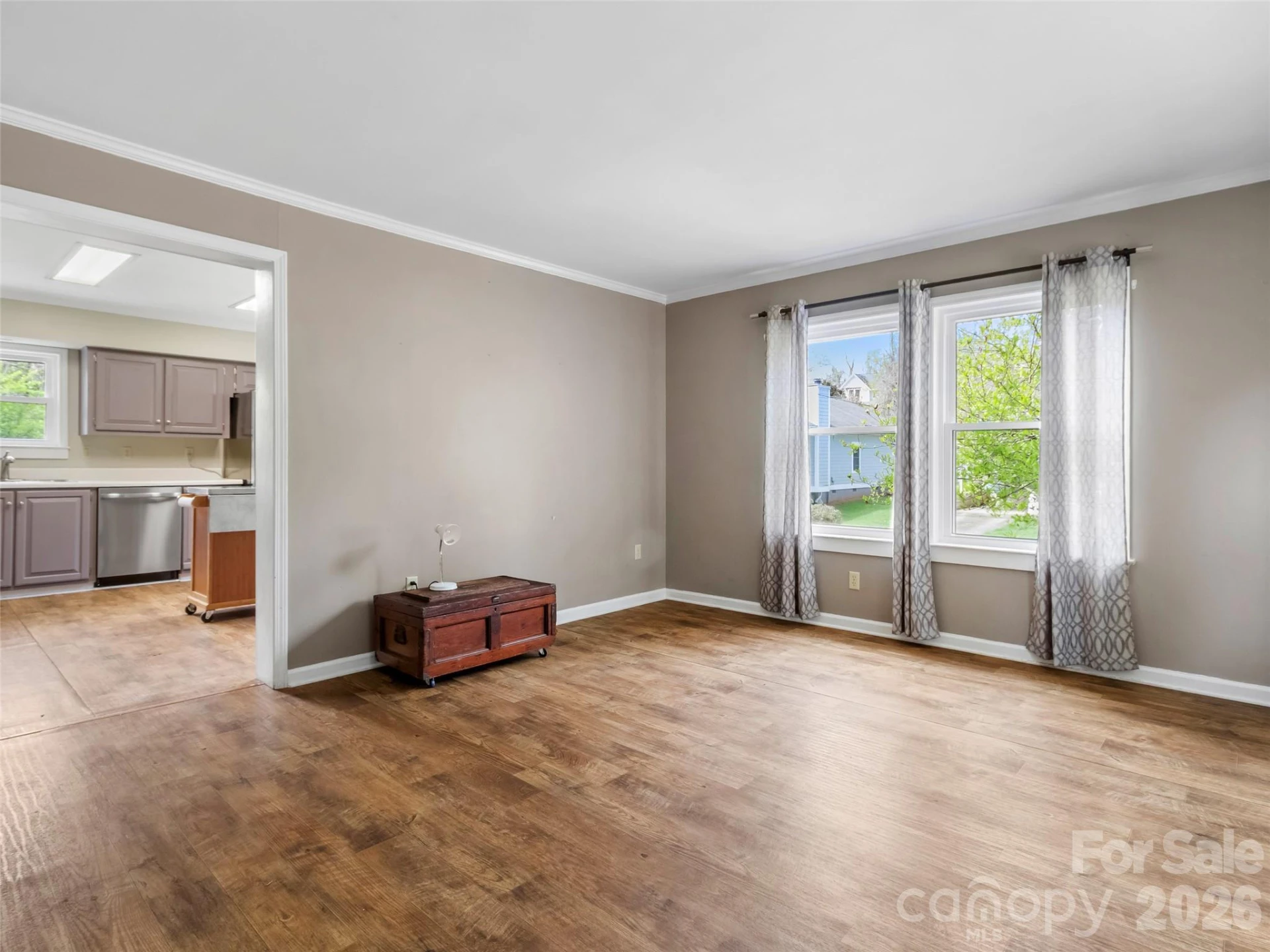 174 Wellington Street - Photo 4