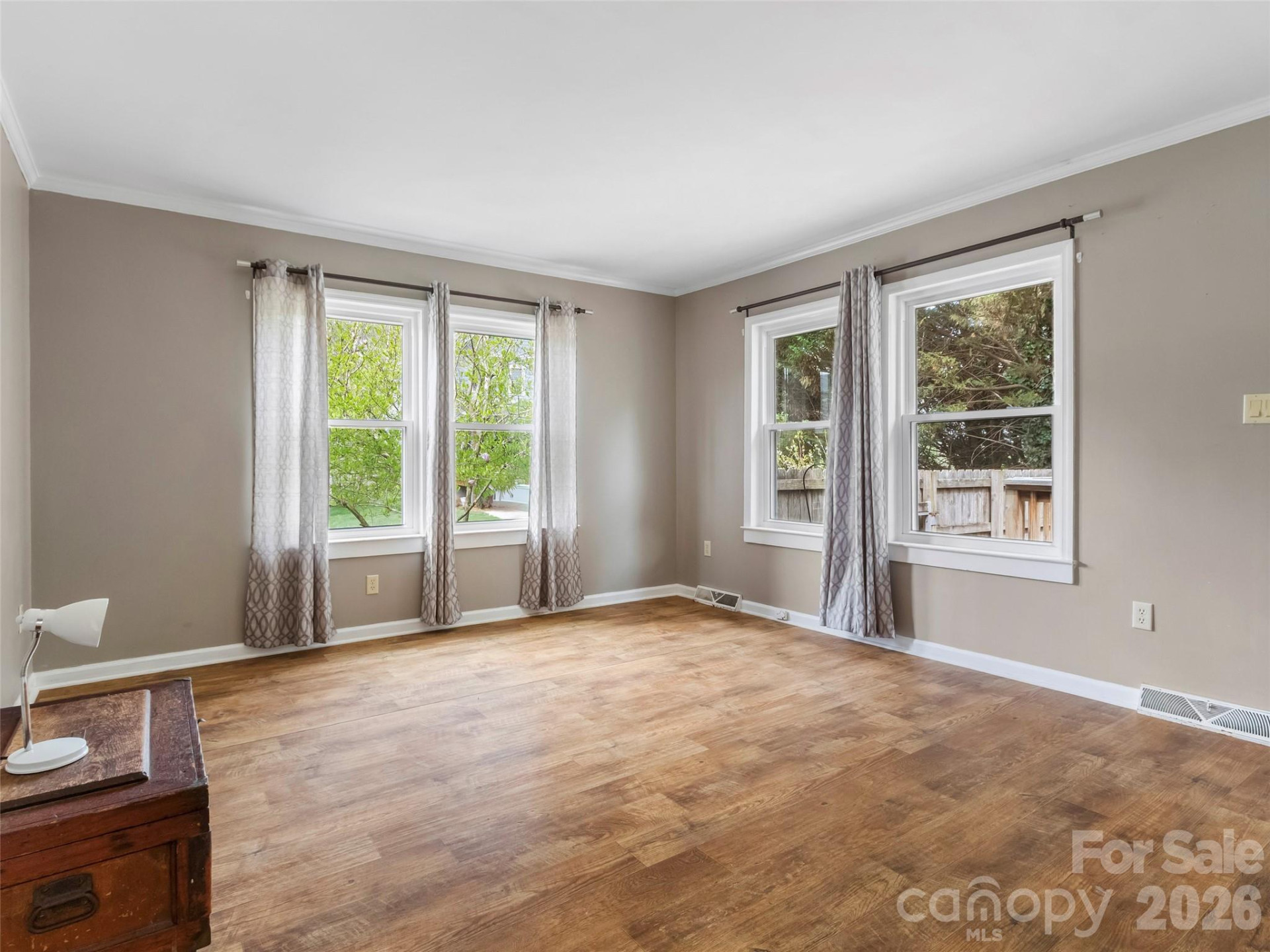 174 Wellington Street - Photo 5