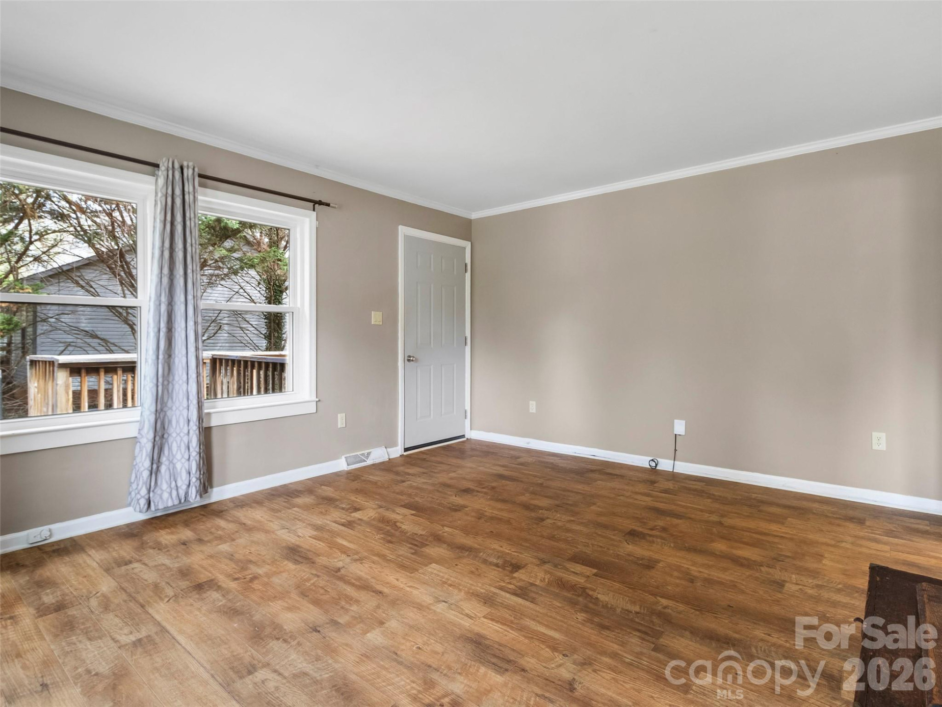 174 Wellington Street - Photo 6