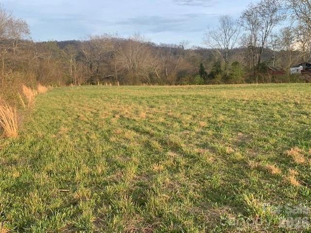 7.33AC COM CHIMNEY ROCK Highway #1,2,3