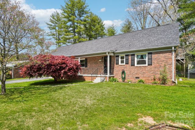 710 Heatherwood Drive