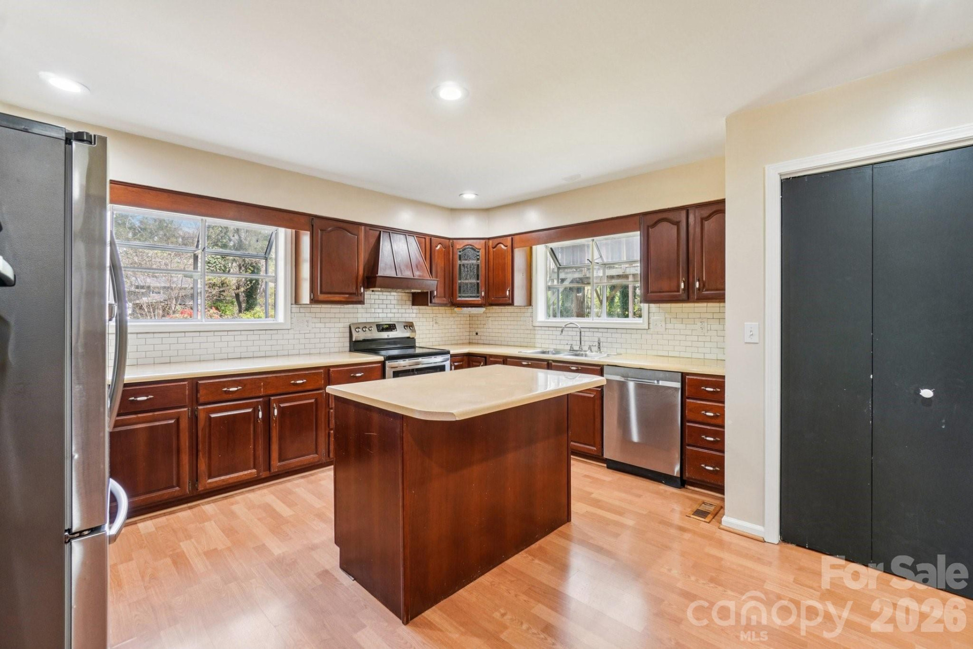 710 Heatherwood Drive - Photo 4