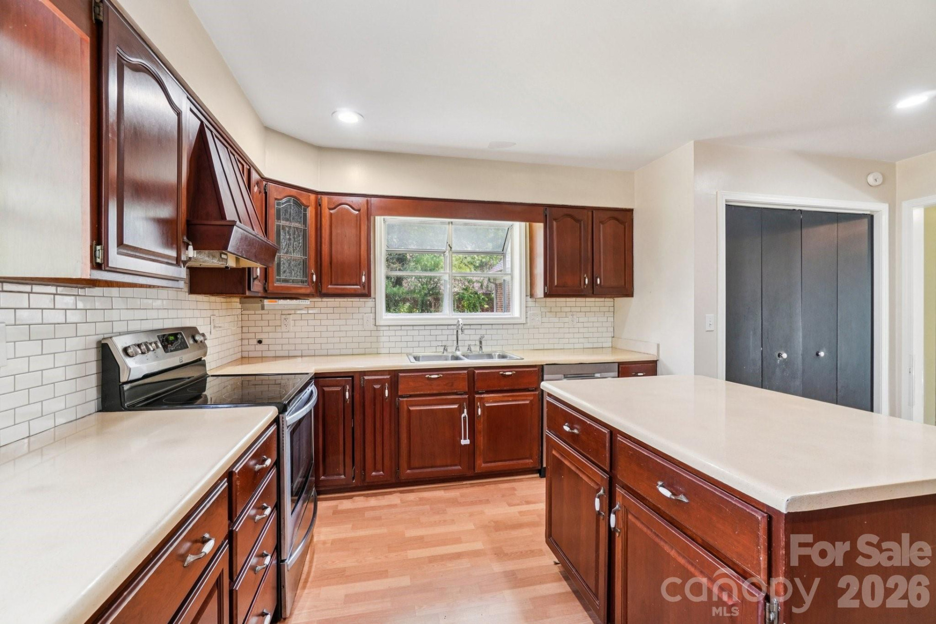 710 Heatherwood Drive - Photo 6