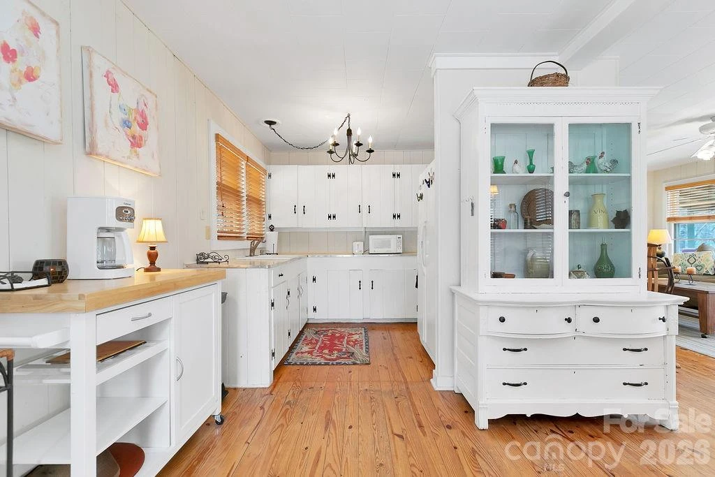 218 Hickory Lane - Photo 7