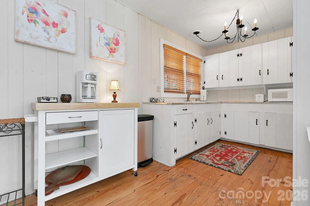 218 Hickory Lane - Photo 9