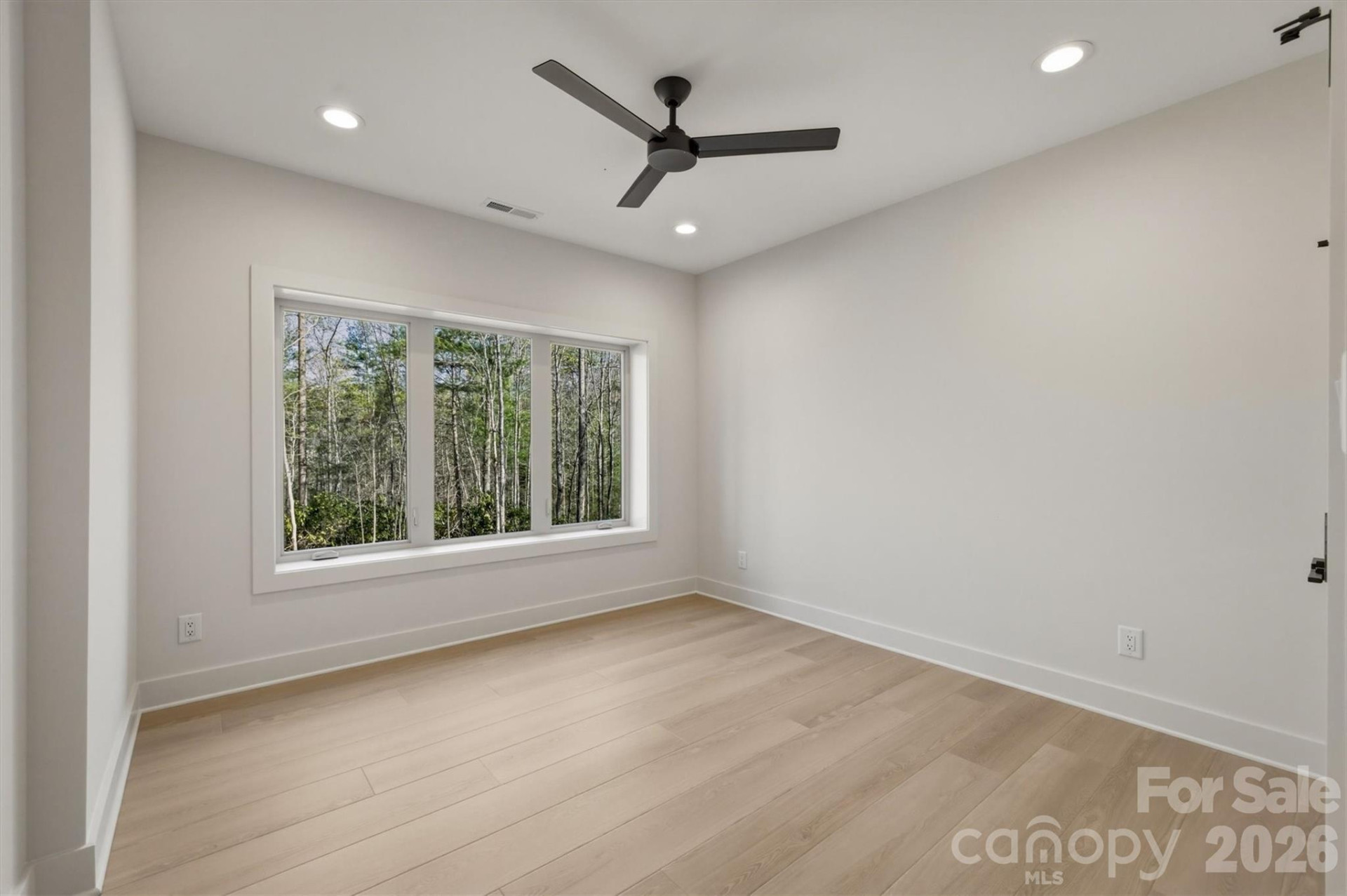 173 Waters Edge Drive - Photo 37