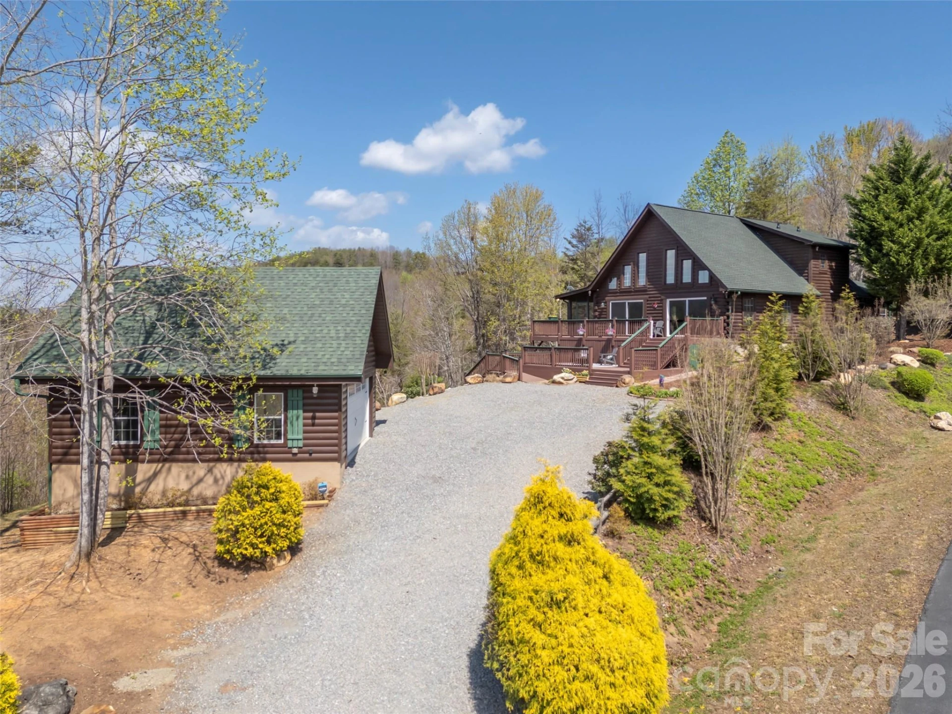 107 Woodgate Drive - Photo 2